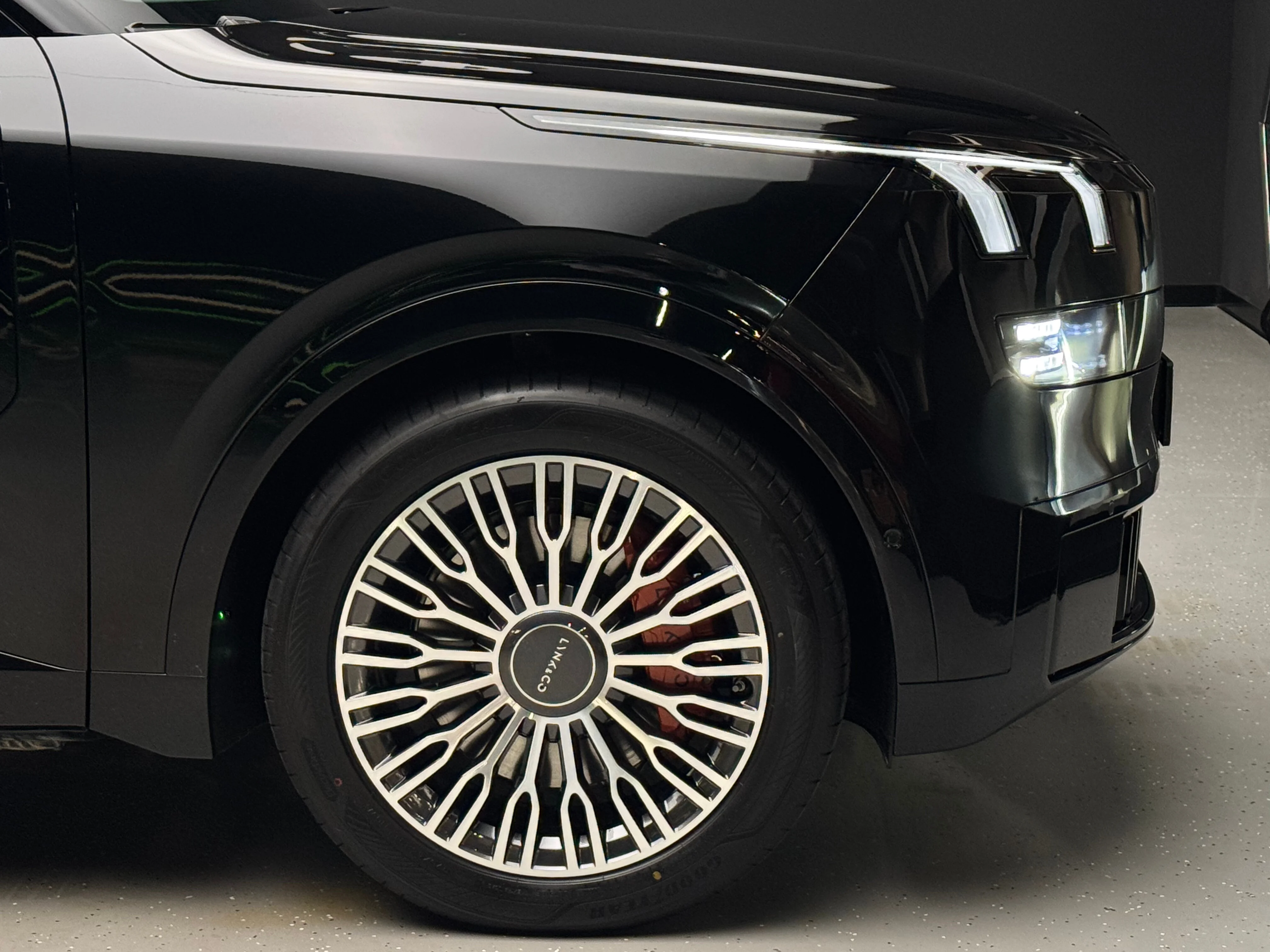 Lynk & Co 900 2025 7