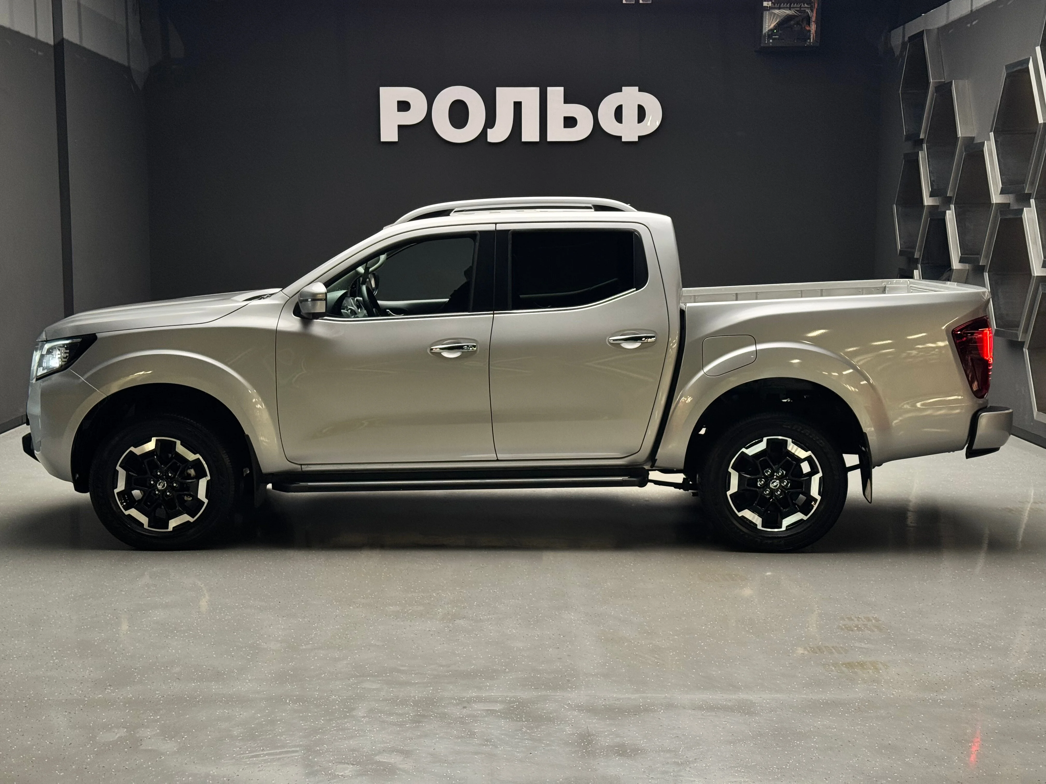 Nissan Navara 2024 5