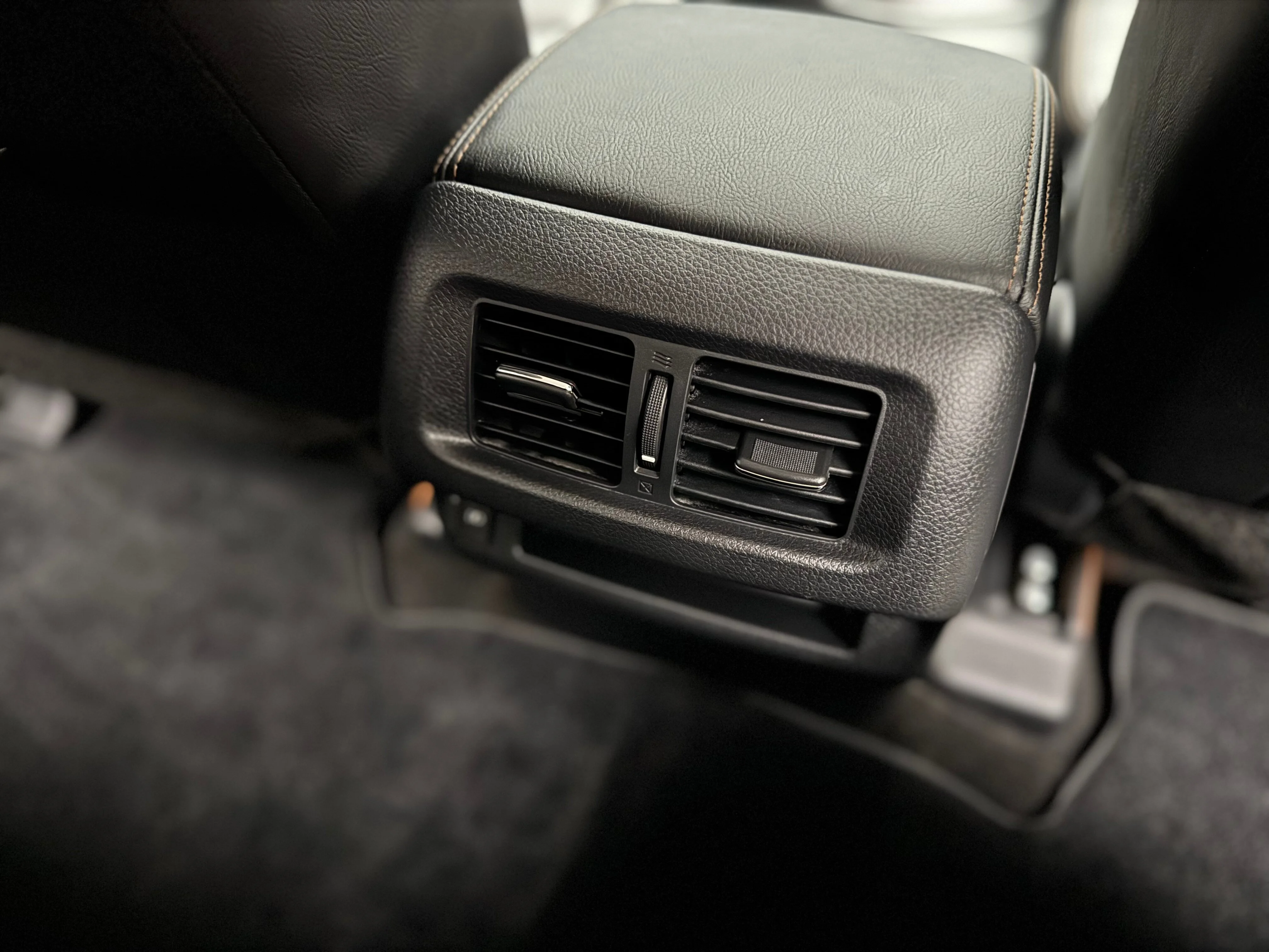 Nissan Navara 2024 24