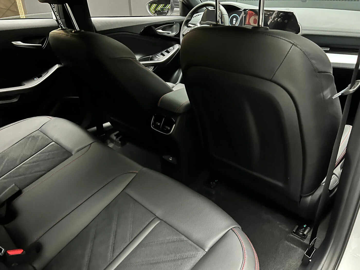 Hyundai Lafesta 2025 26