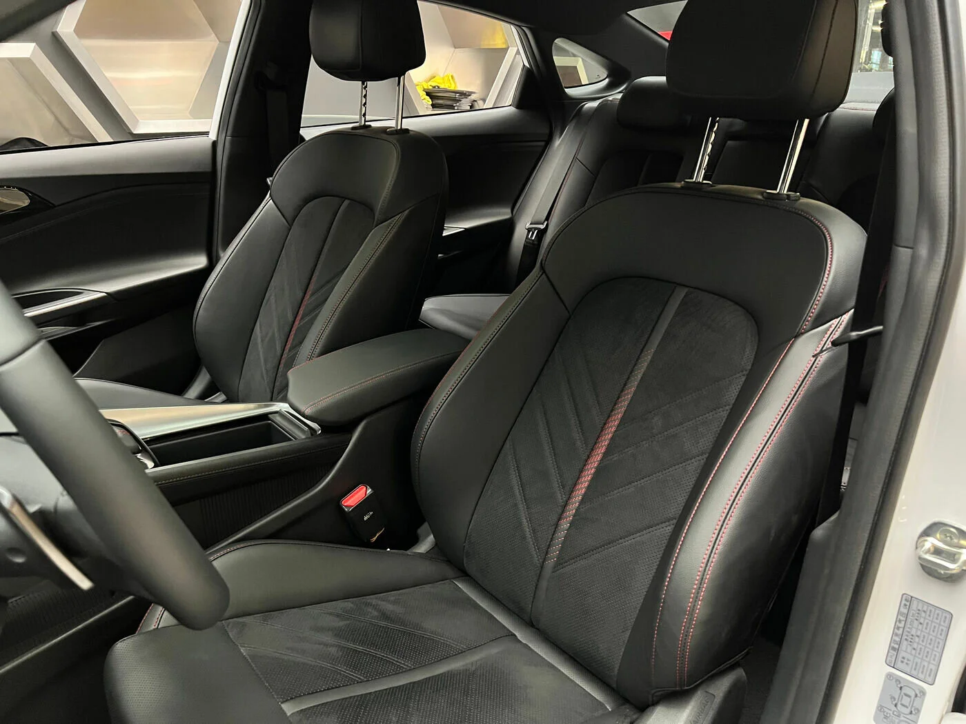 Hyundai Lafesta 2025 16