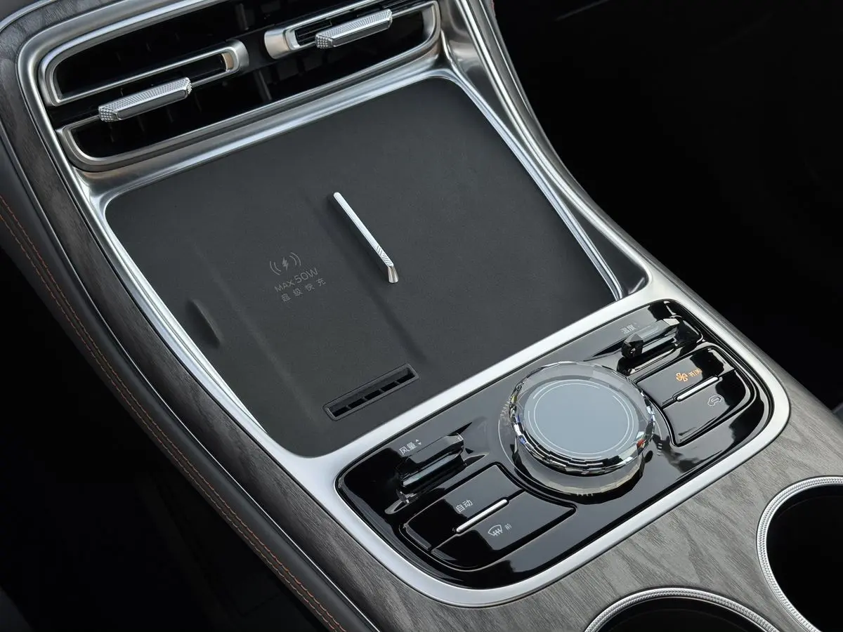 Geely Galaxy M7, 2026