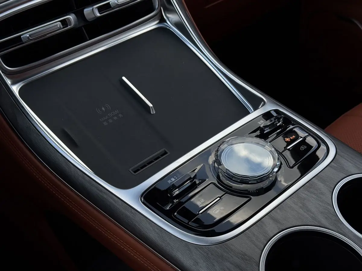 Geely Galaxy M7, 2026