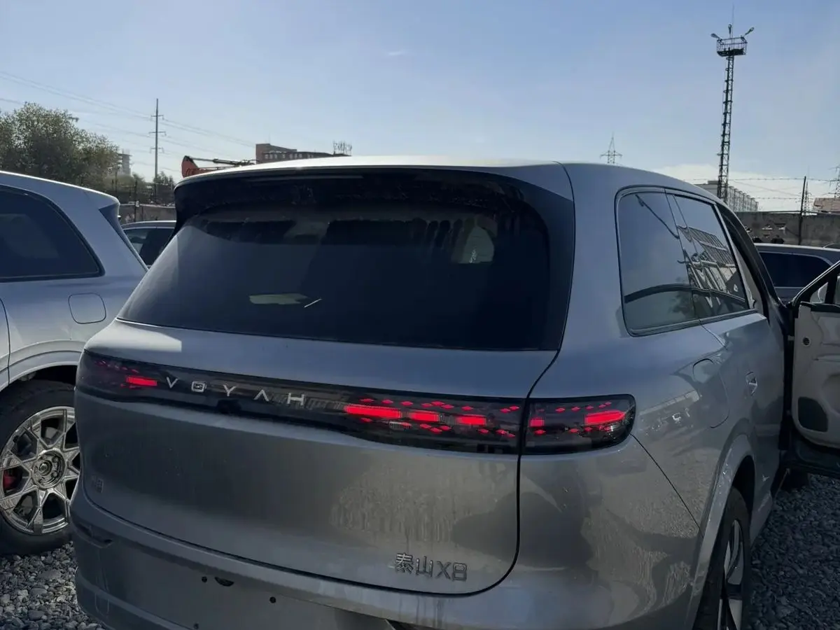 VOYAH Taishan X8, 2026