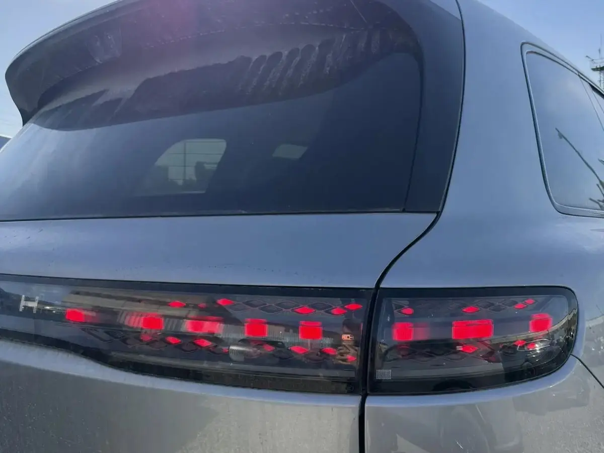 VOYAH Taishan X8, 2026
