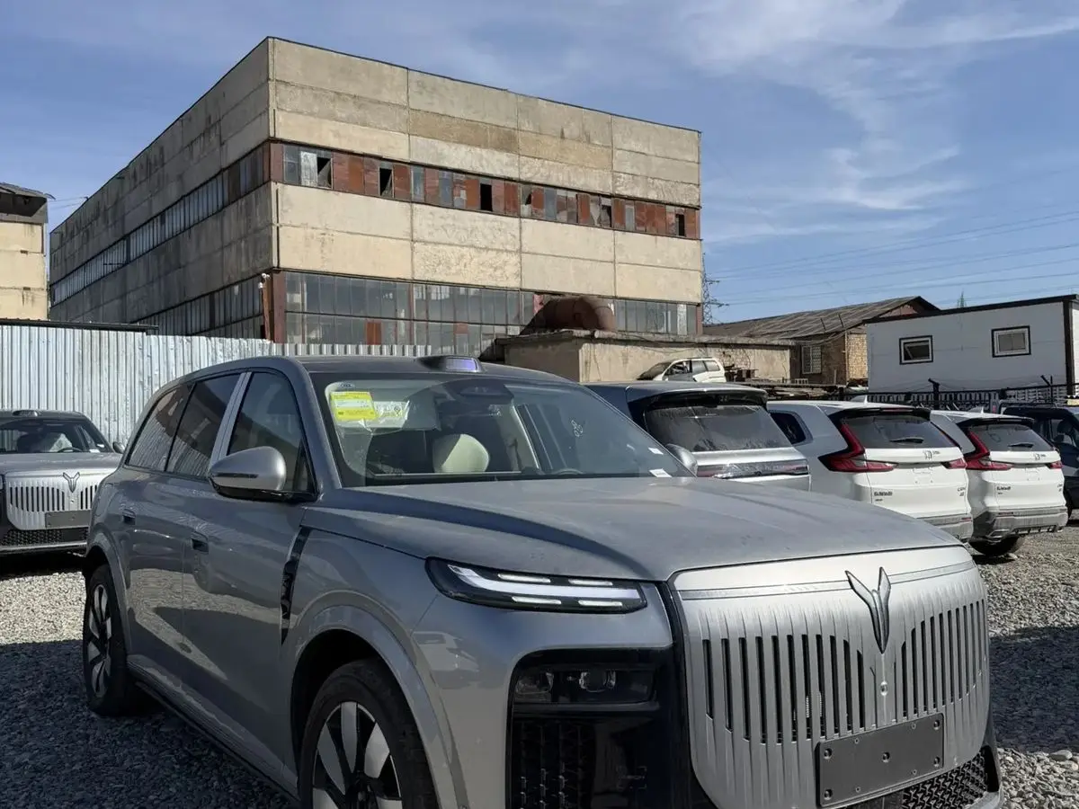 VOYAH Taishan X8, 2026