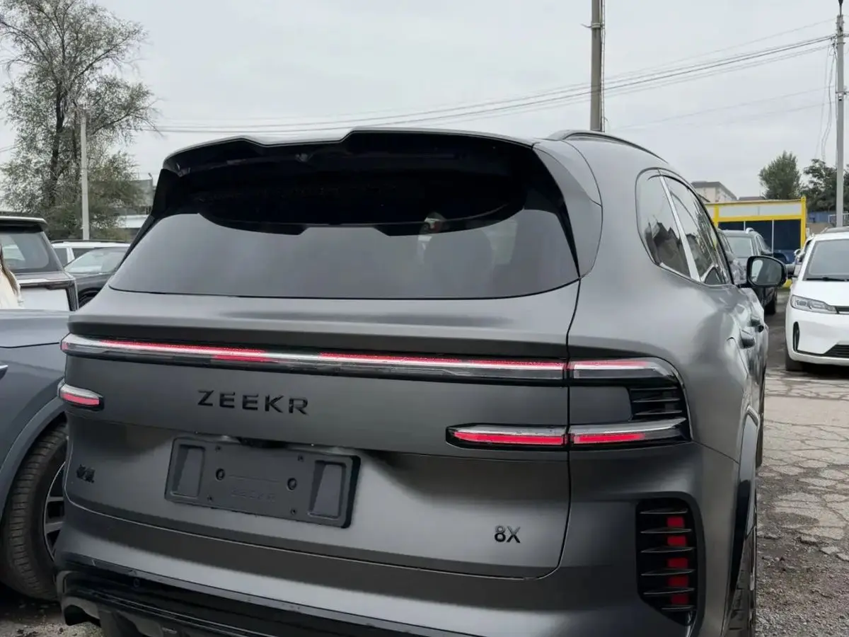 ZEEKR 8X, 2026