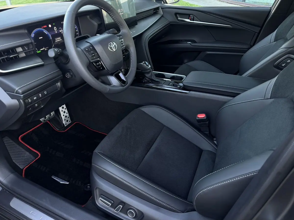 Toyota Camry, 2026
