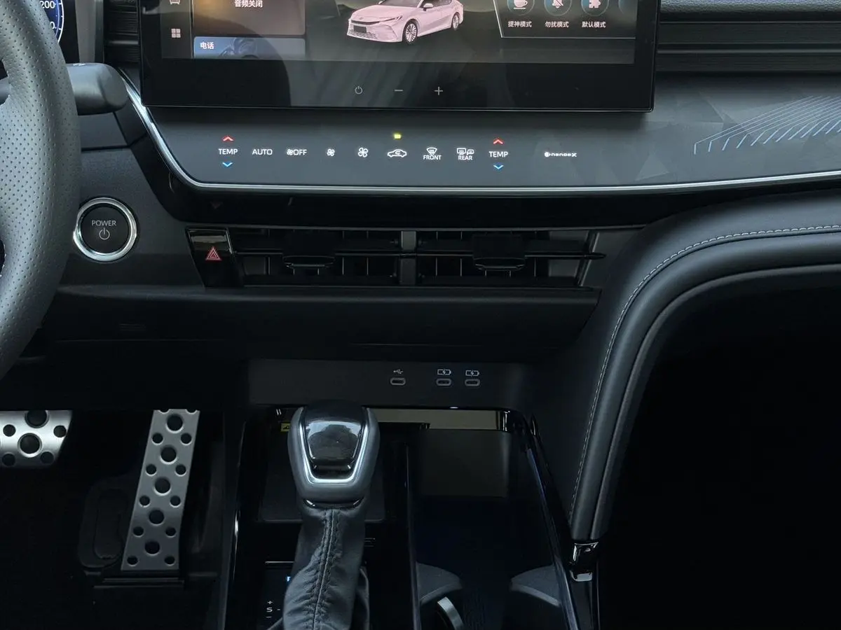 Toyota Camry, 2026