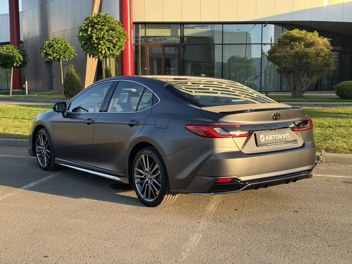 Toyota Camry, 2026