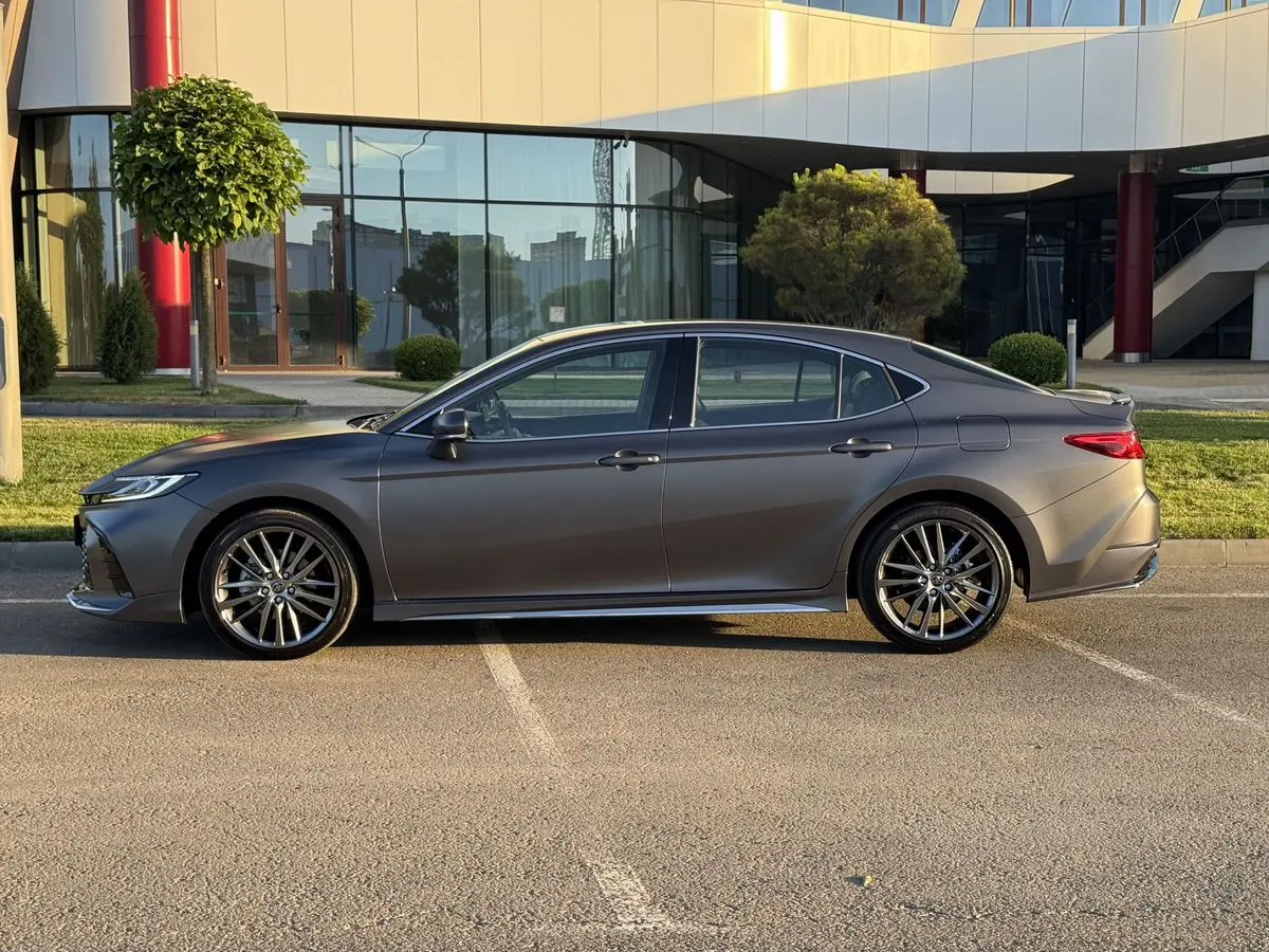 Toyota Camry, 2026