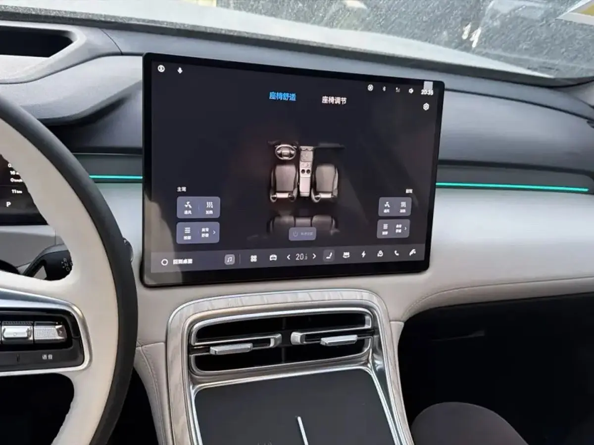 Geely Galaxy M7, 2026