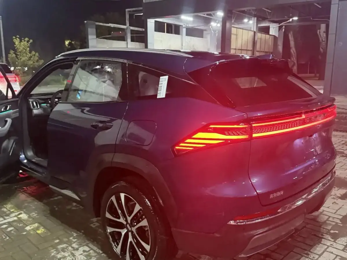 Geely Galaxy M7, 2026