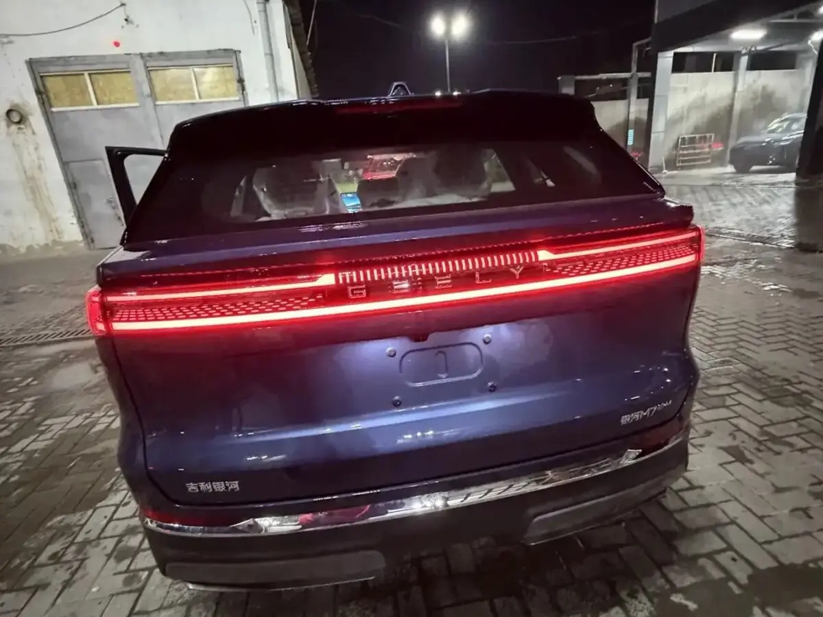 Geely Galaxy M7, 2026