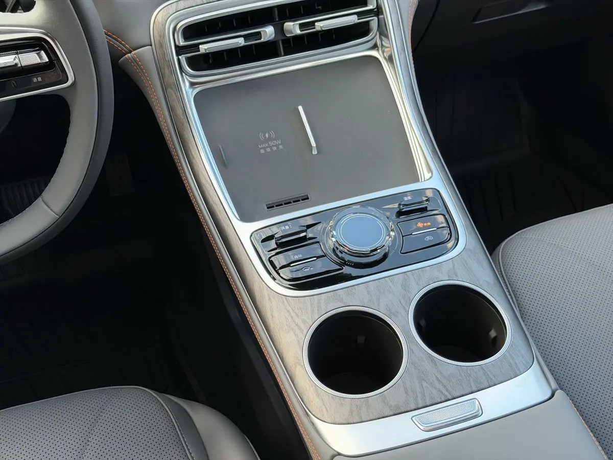 Geely Galaxy M7, 2026