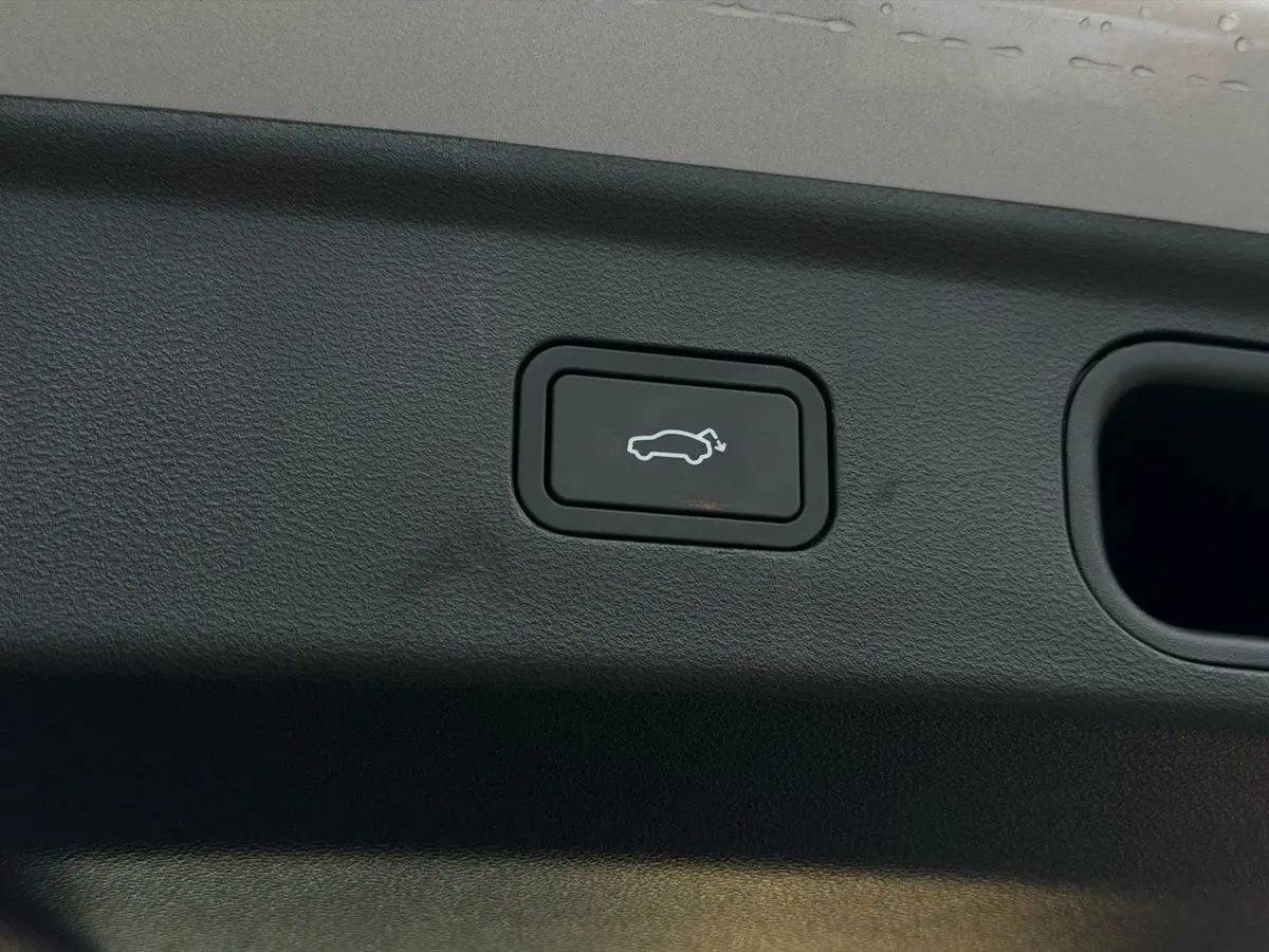 Geely Galaxy M7, 2026