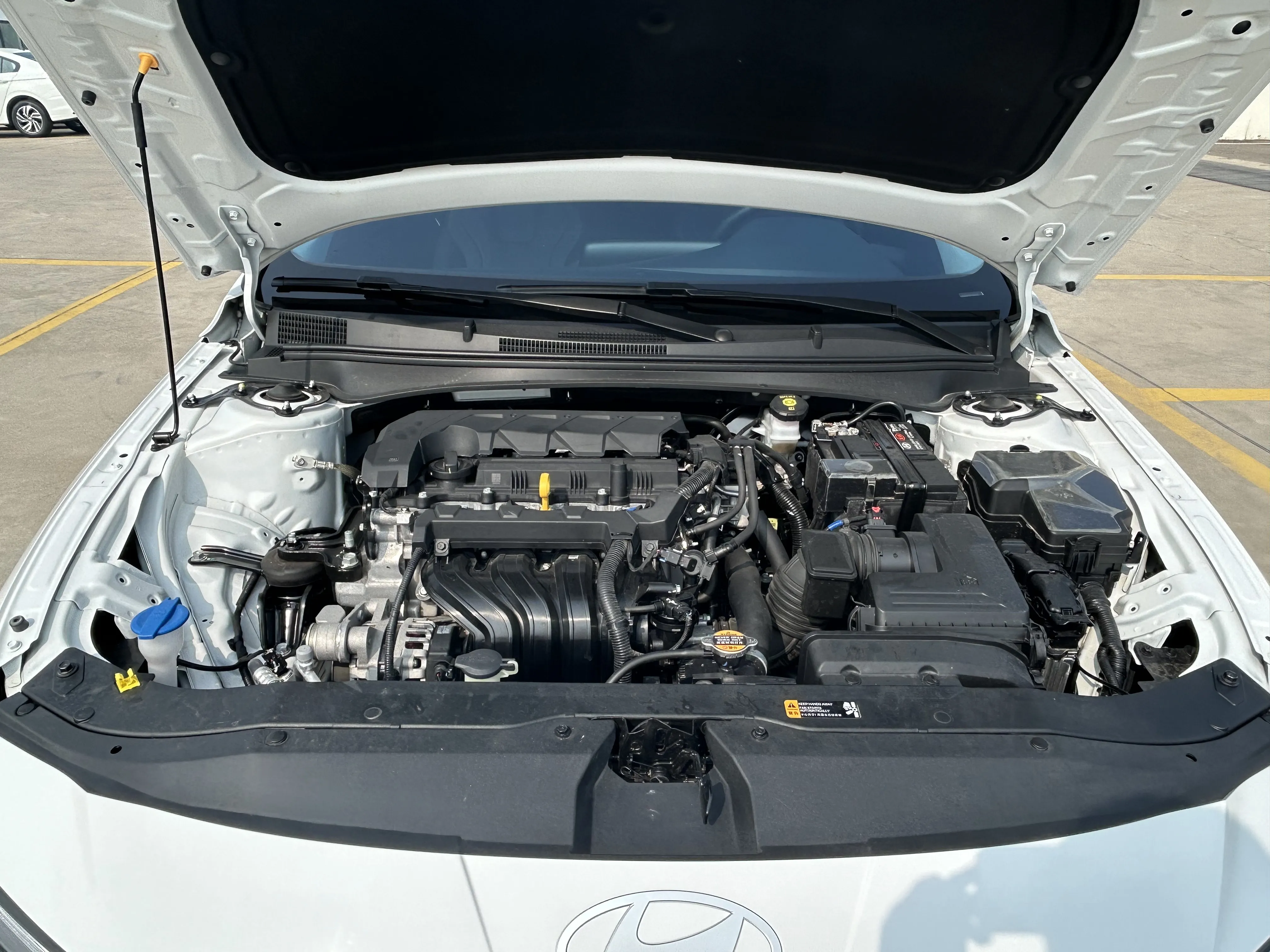 Hyundai Elantra, 2023