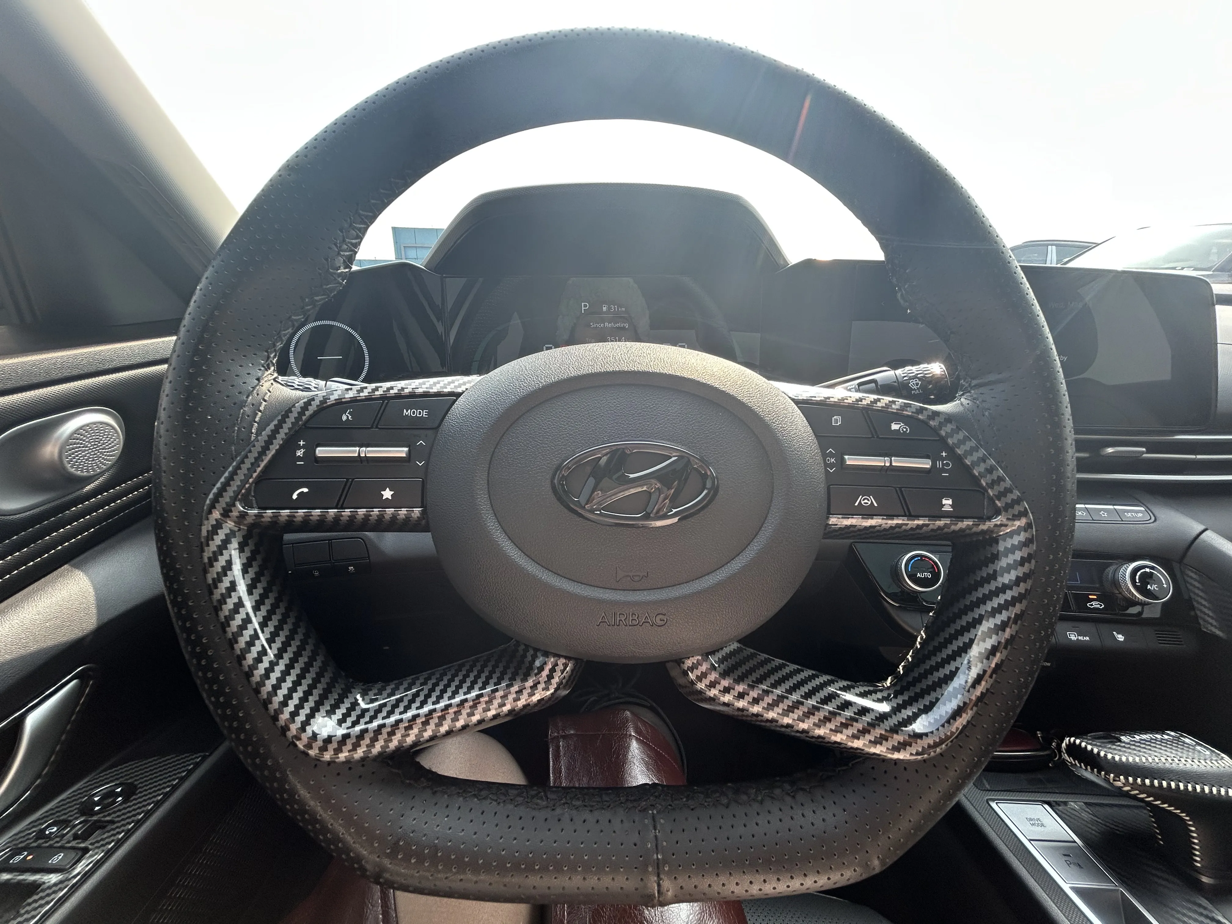Hyundai Elantra, 2023