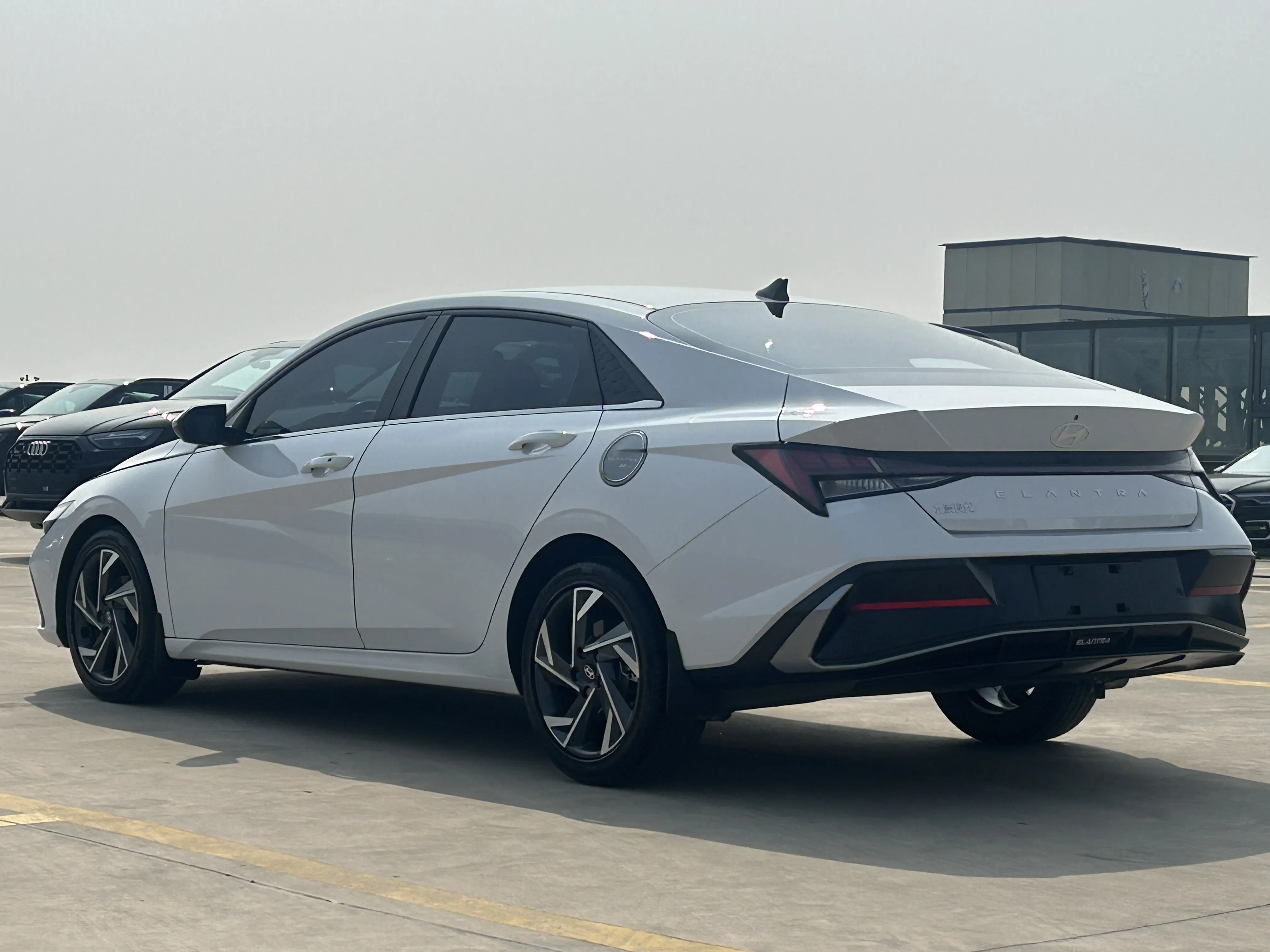 Hyundai Elantra, 2023