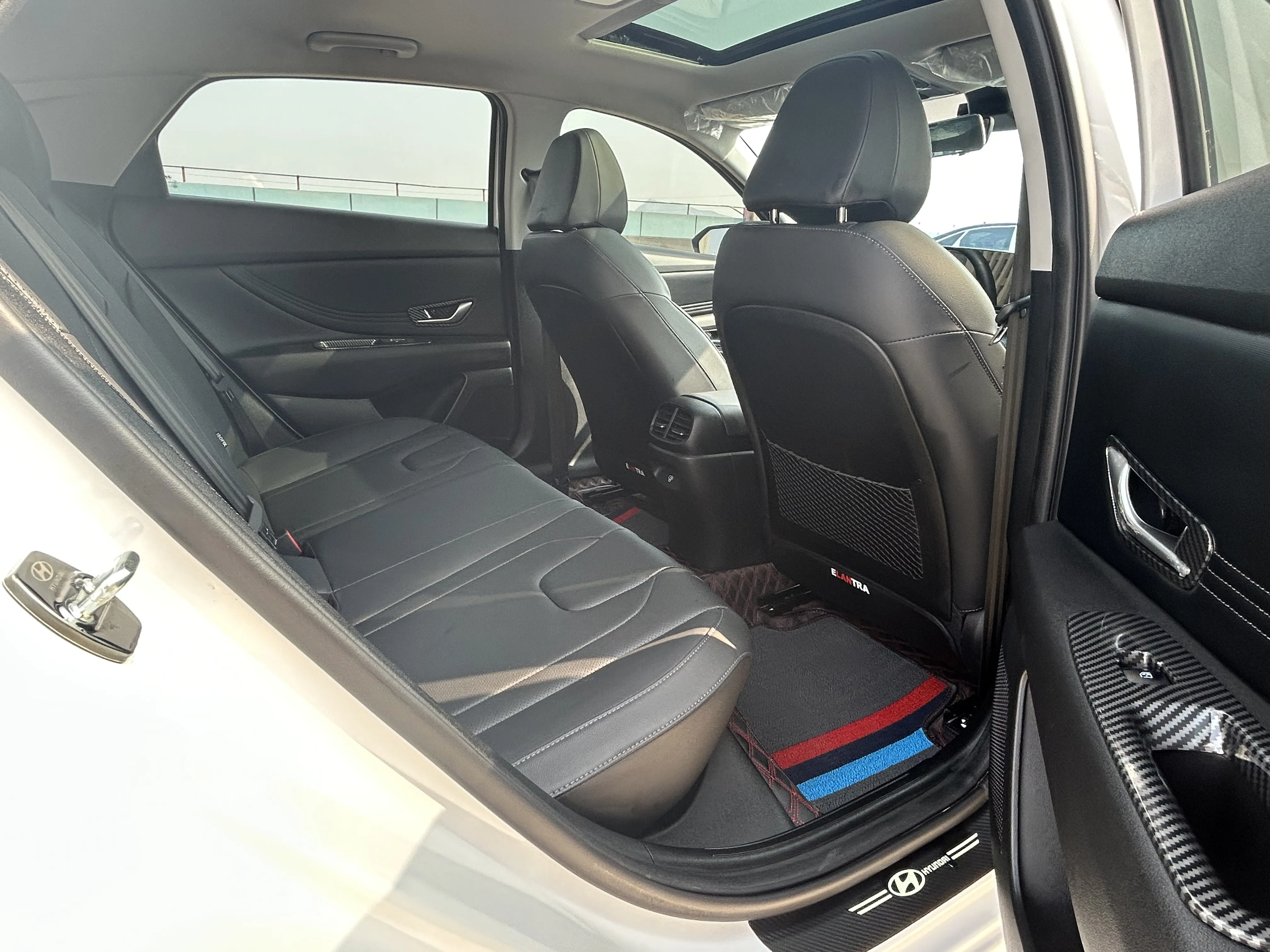 Hyundai Elantra, 2023