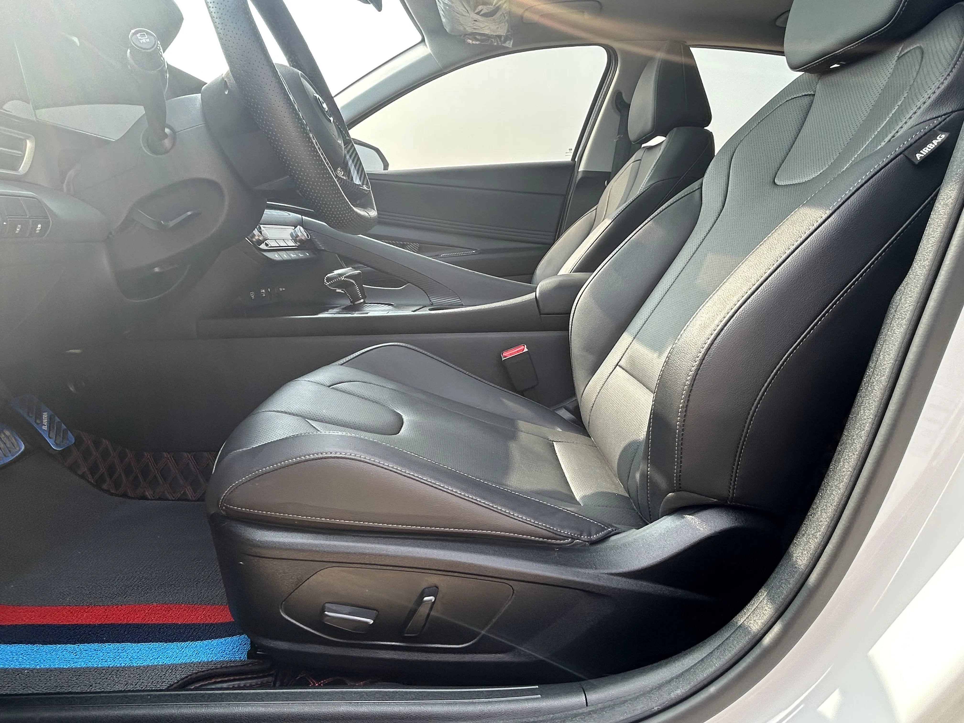 Hyundai Elantra, 2023