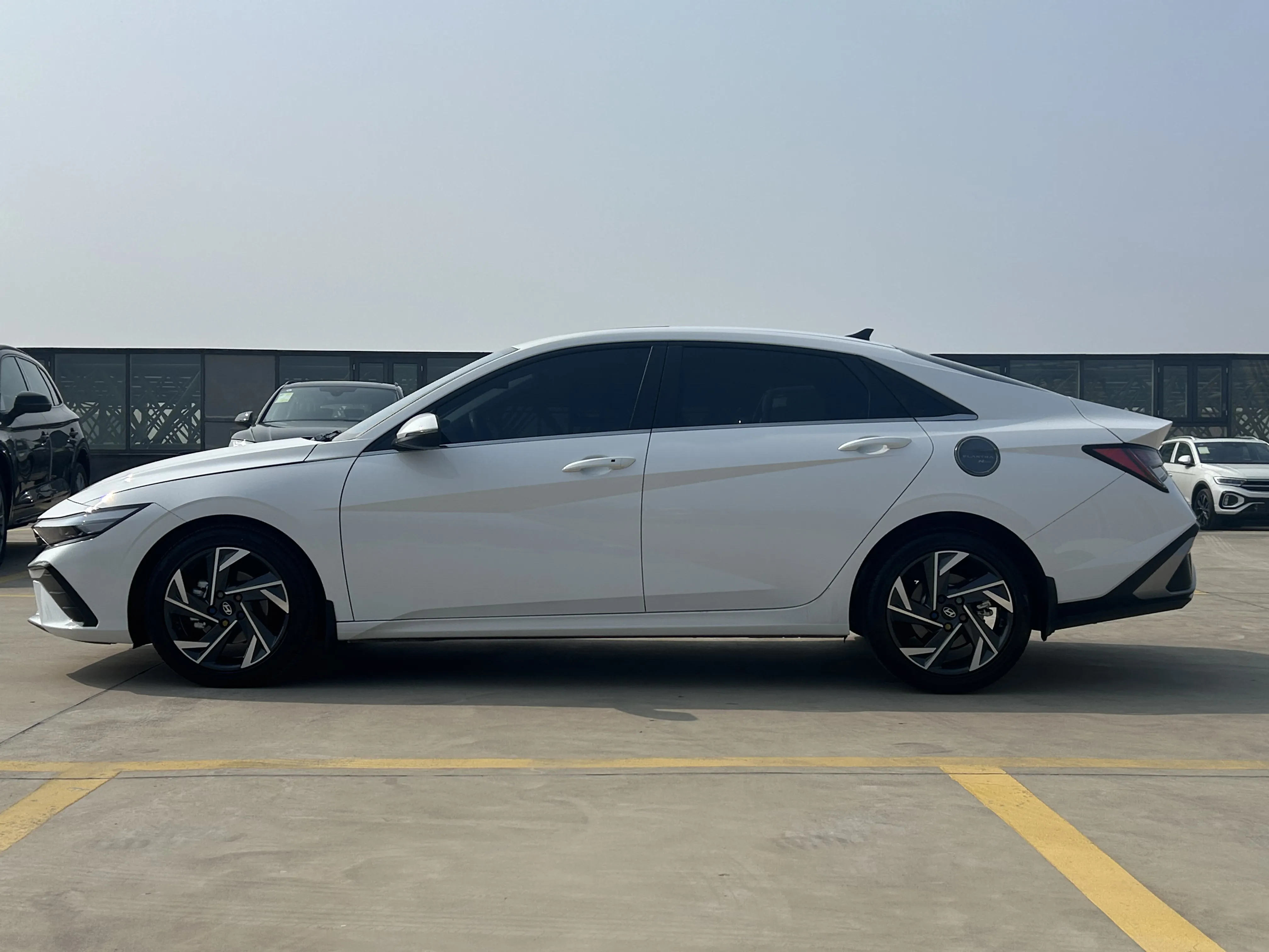 Hyundai Elantra, 2023