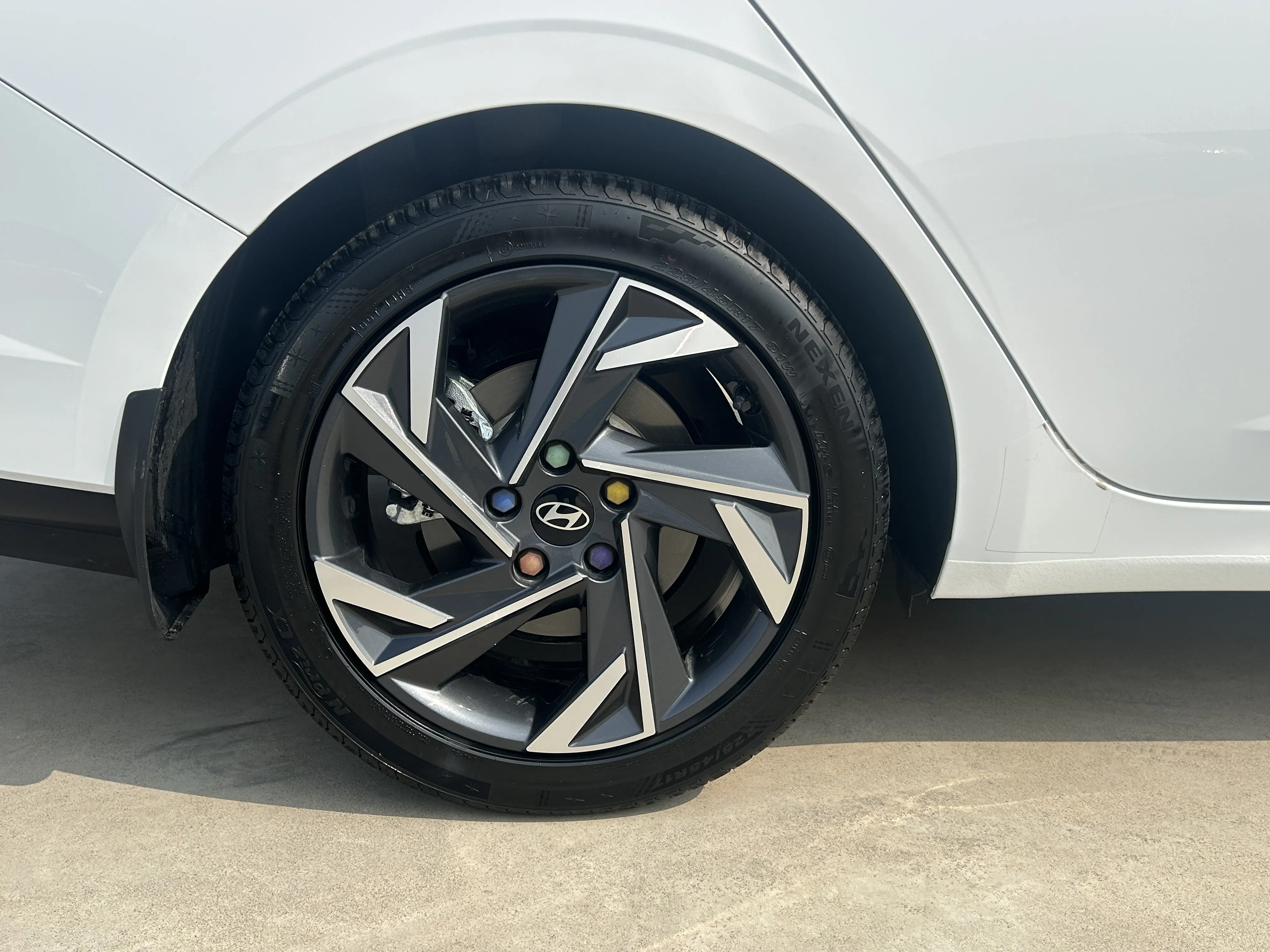 Hyundai Elantra, 2023