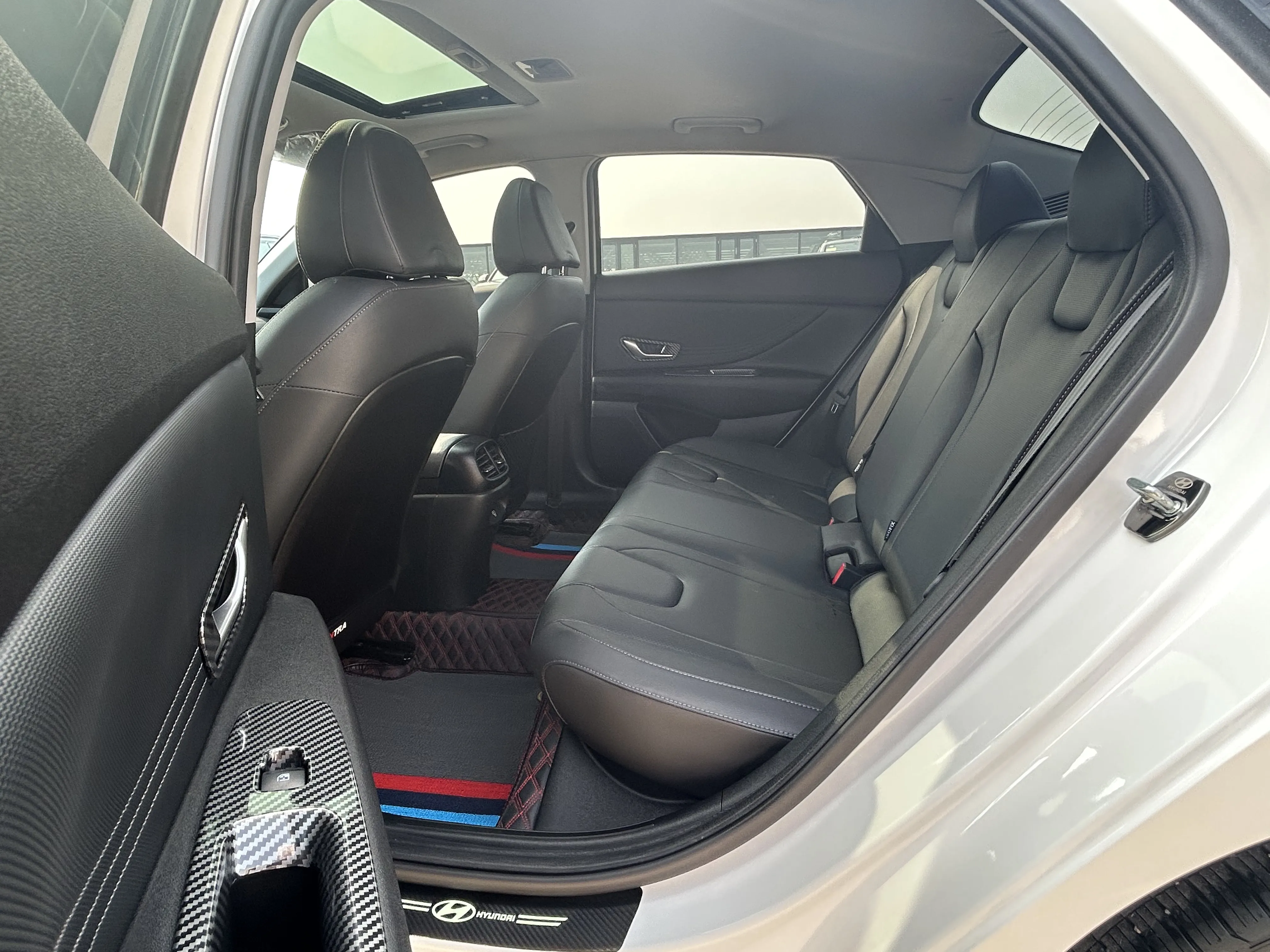 Hyundai Elantra, 2023