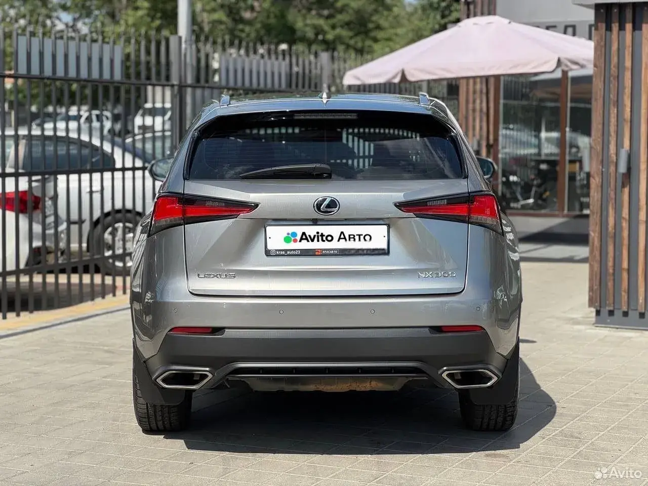 Lexus NX, 2020