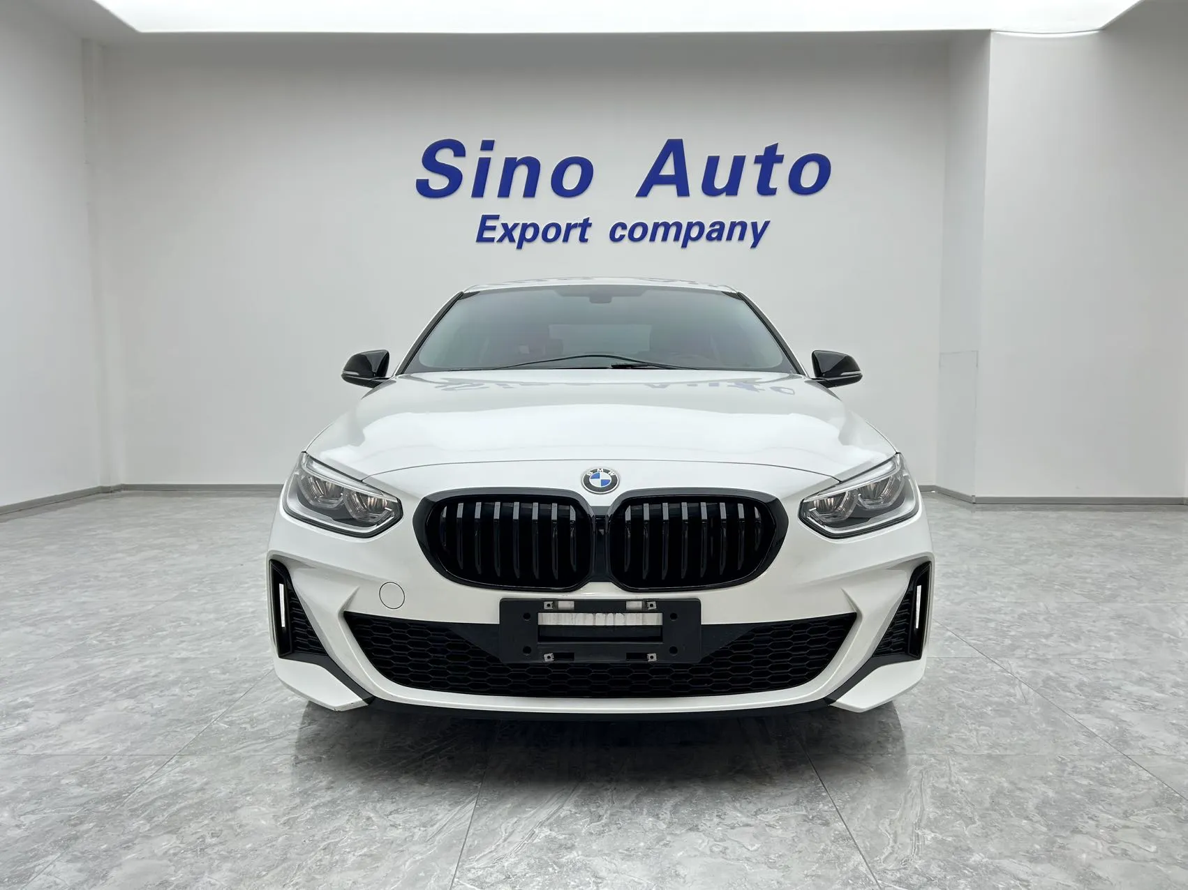 BMW 120i, 2022