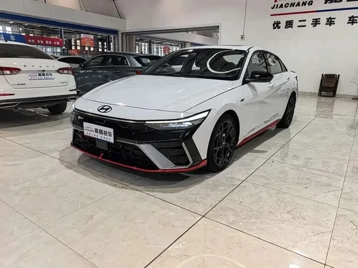 Hyundai Elantra, 2023