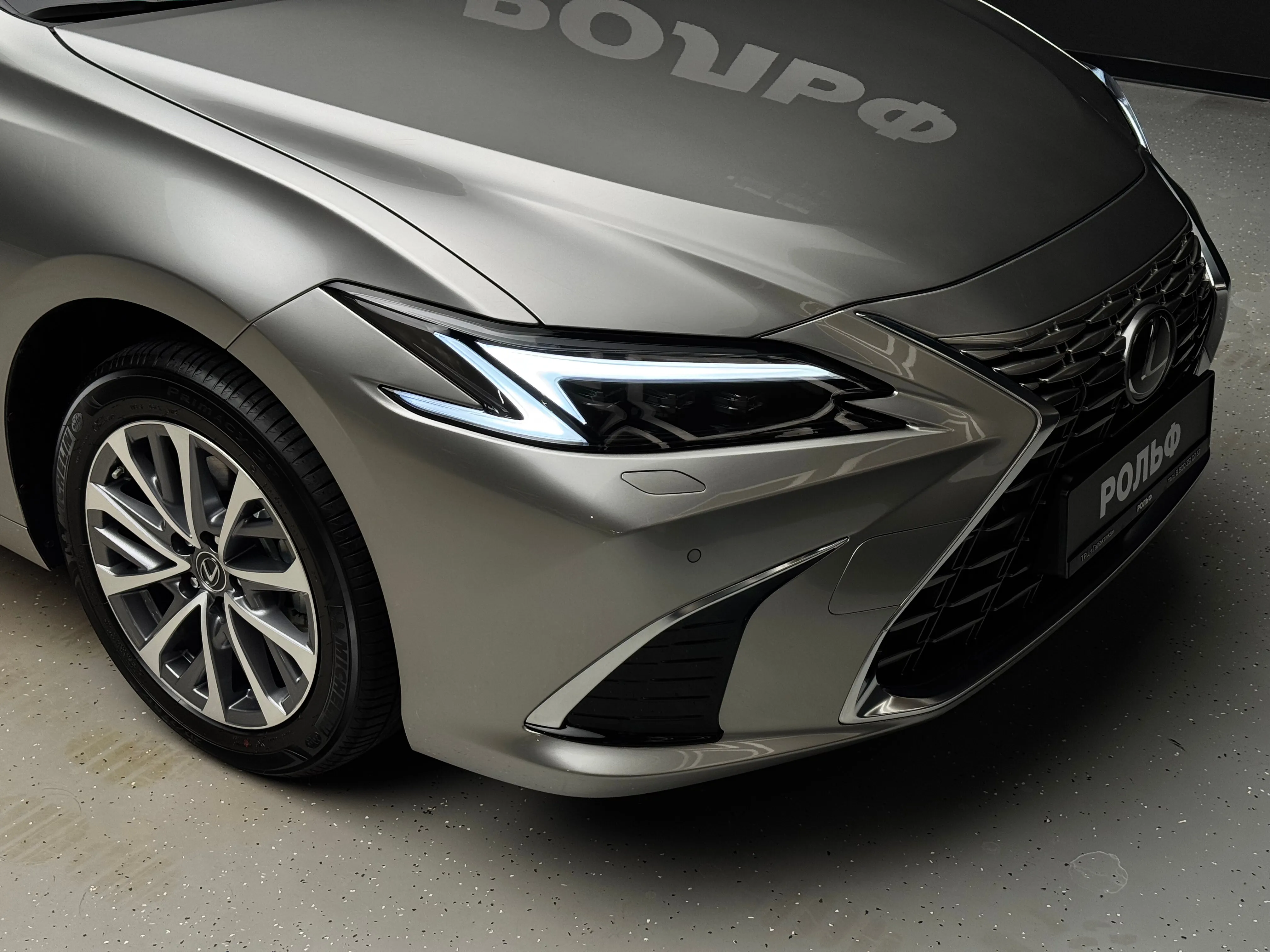 Lexus ES 2025 8