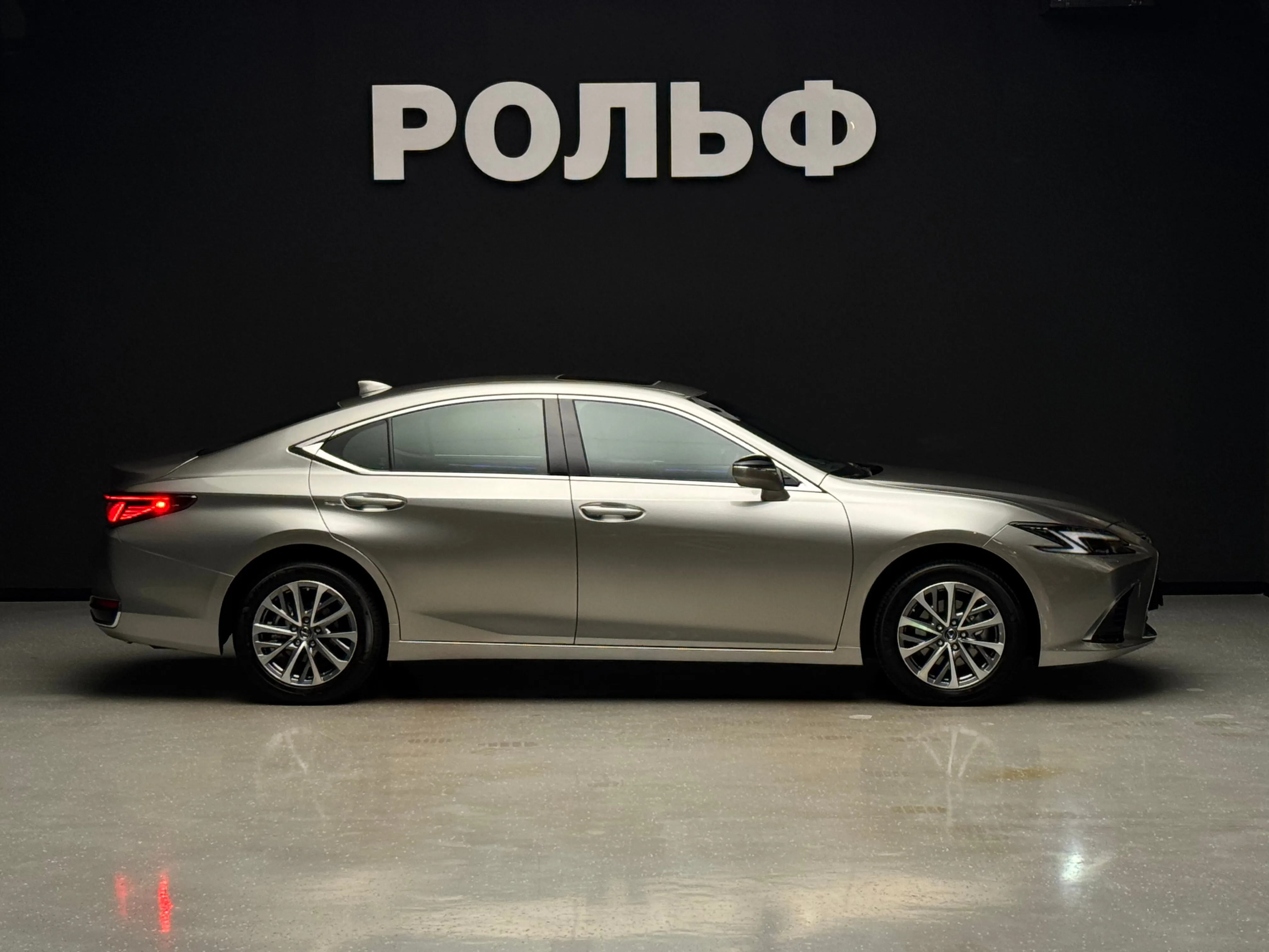 Lexus ES 2025 5