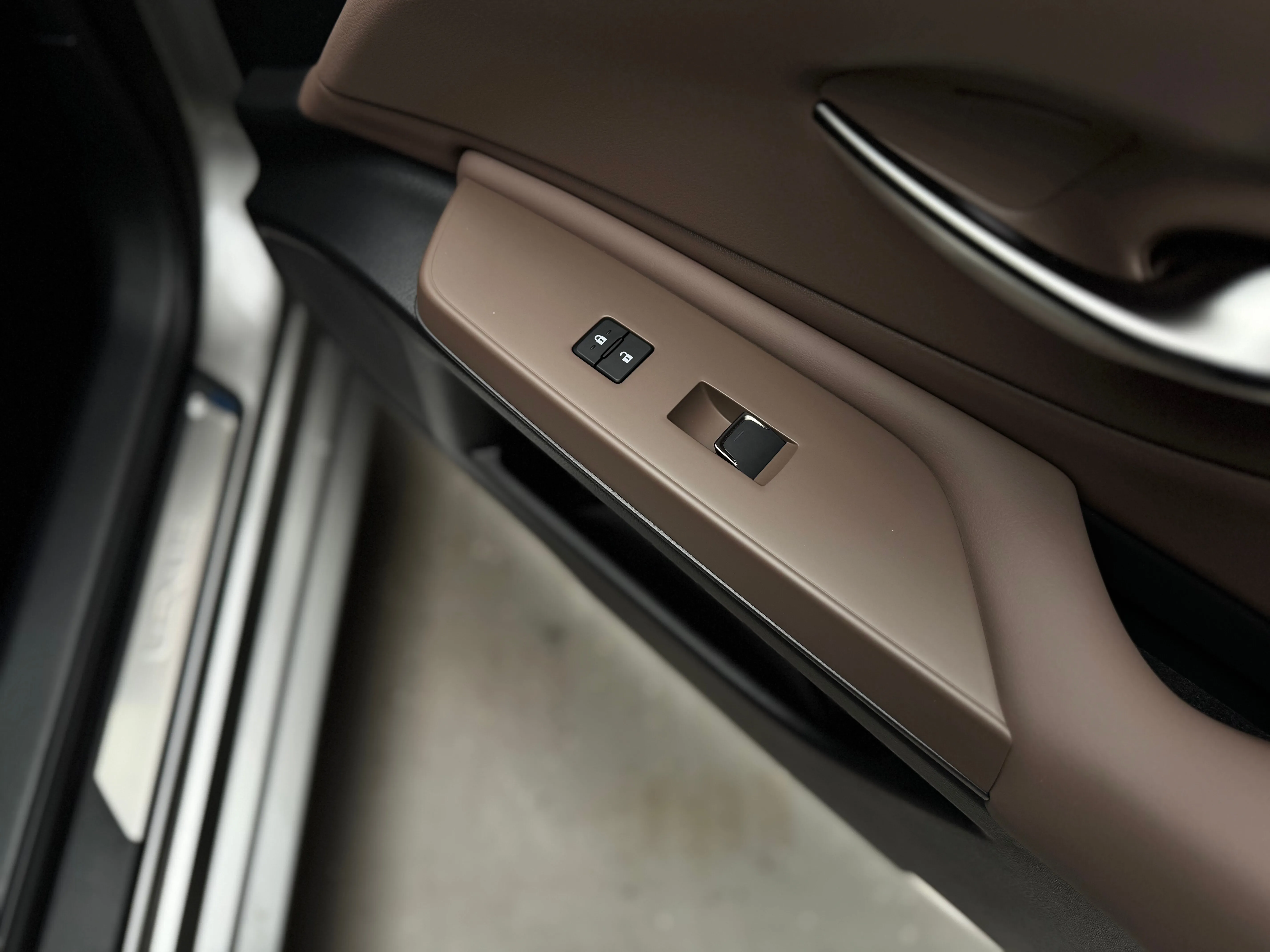 Lexus ES 2025 25