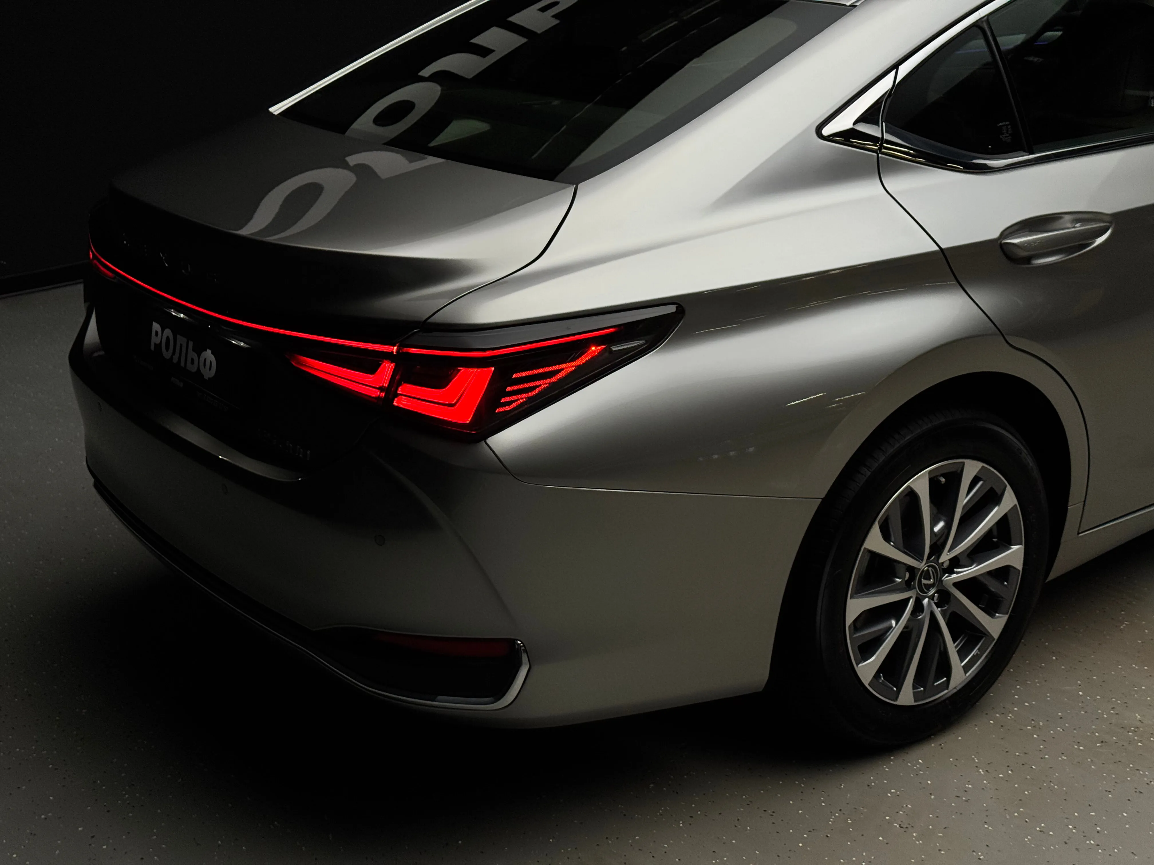Lexus ES 2025 9