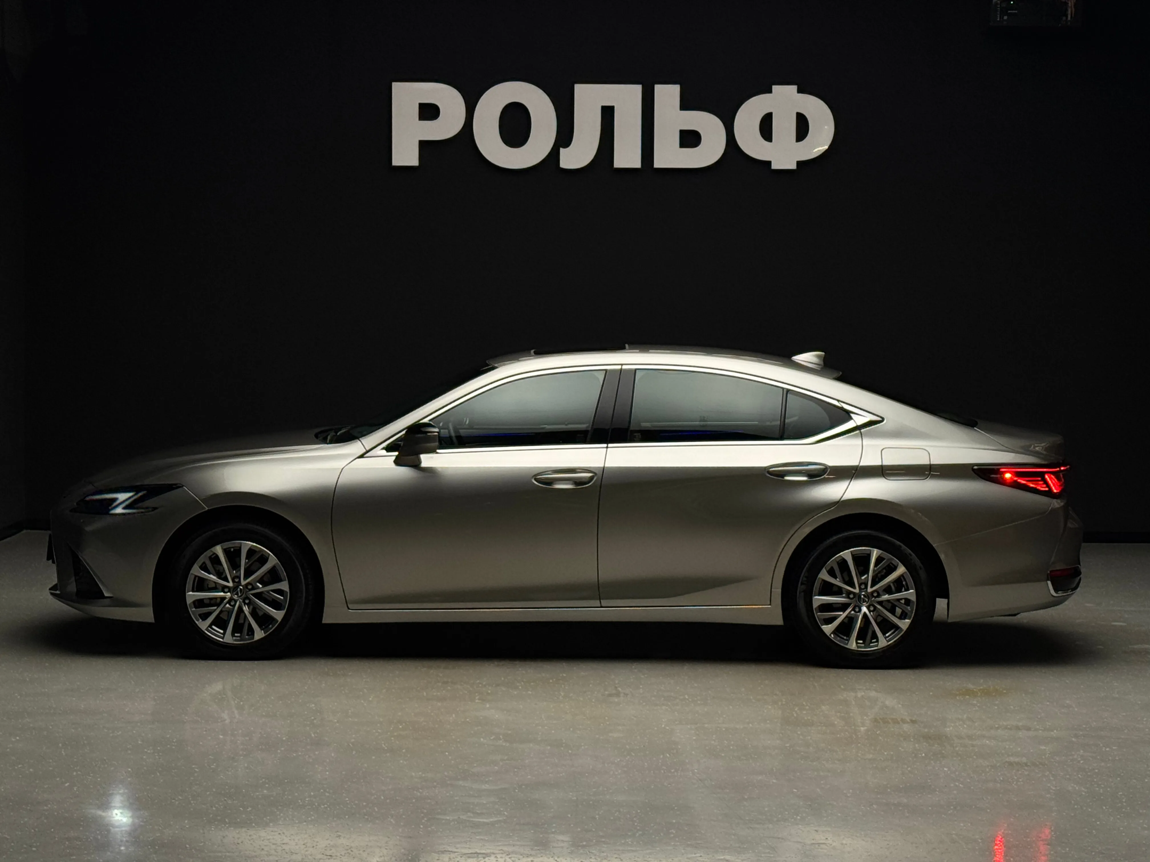 Lexus ES 2025 6