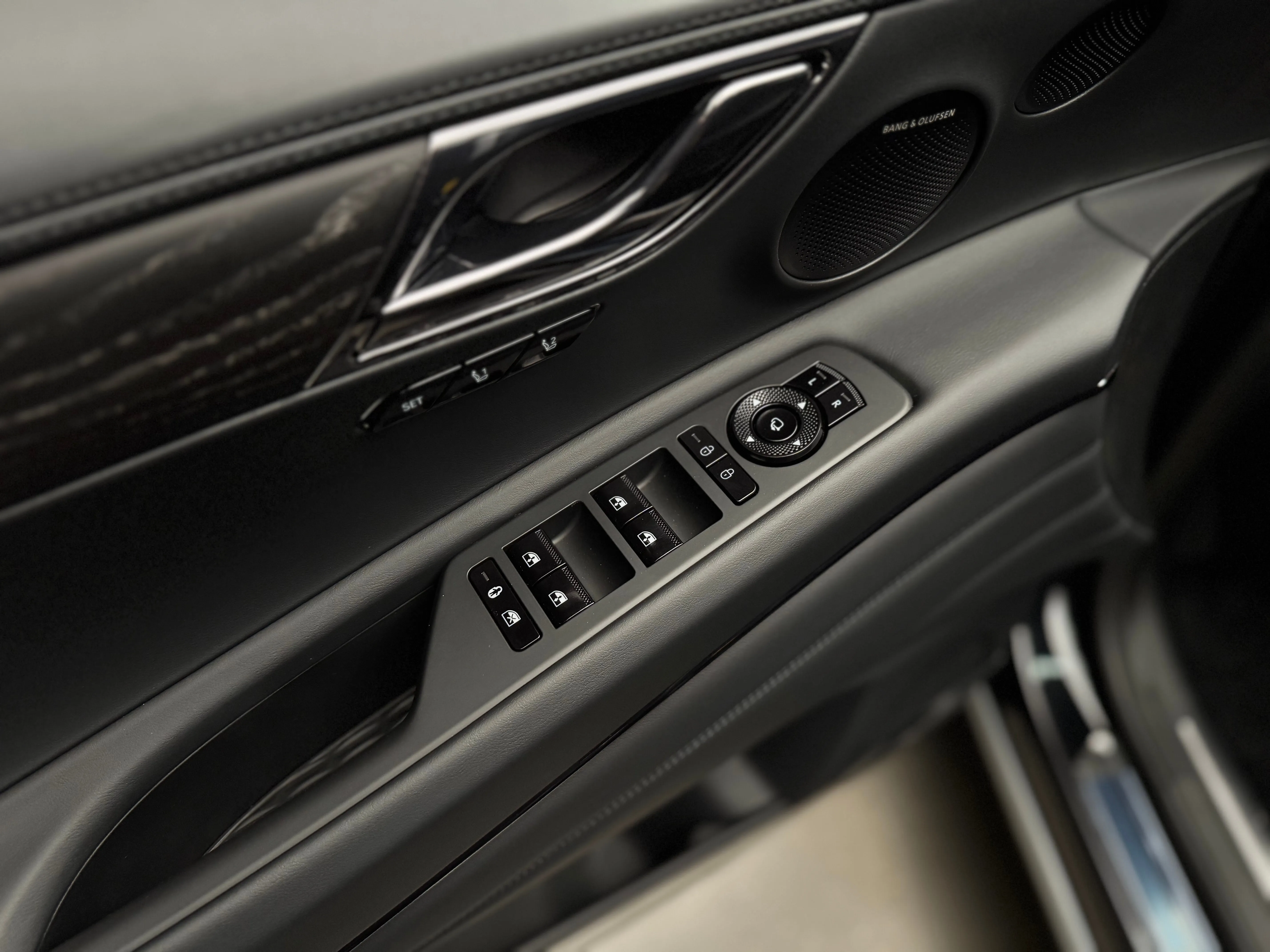 Genesis GV80 Coupe 2025 14