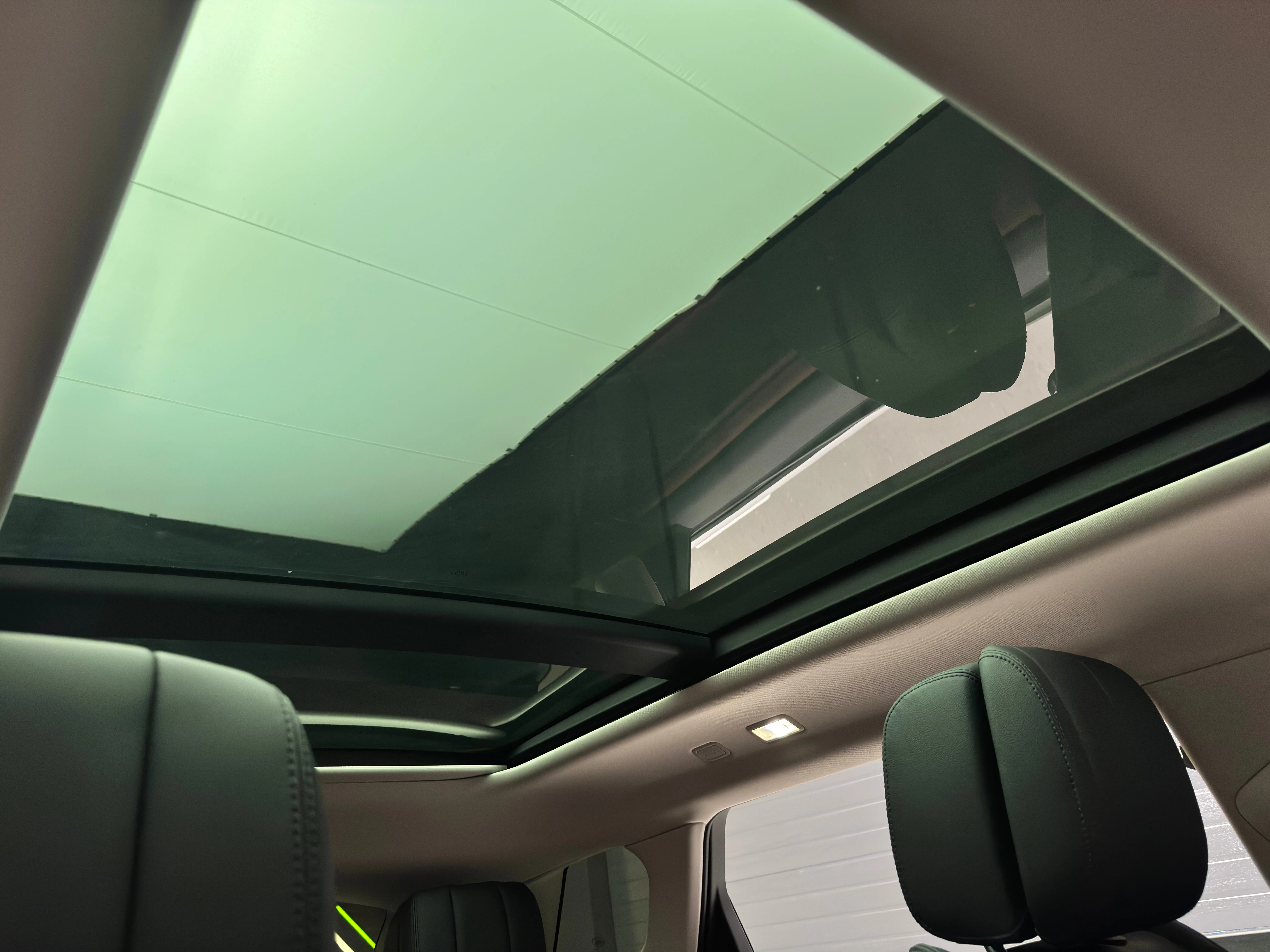 Land Rover Range Rover Evoque 2025 28
