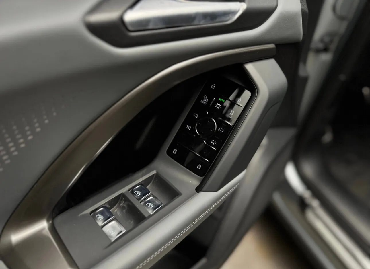 Audi Q5L 2026 16