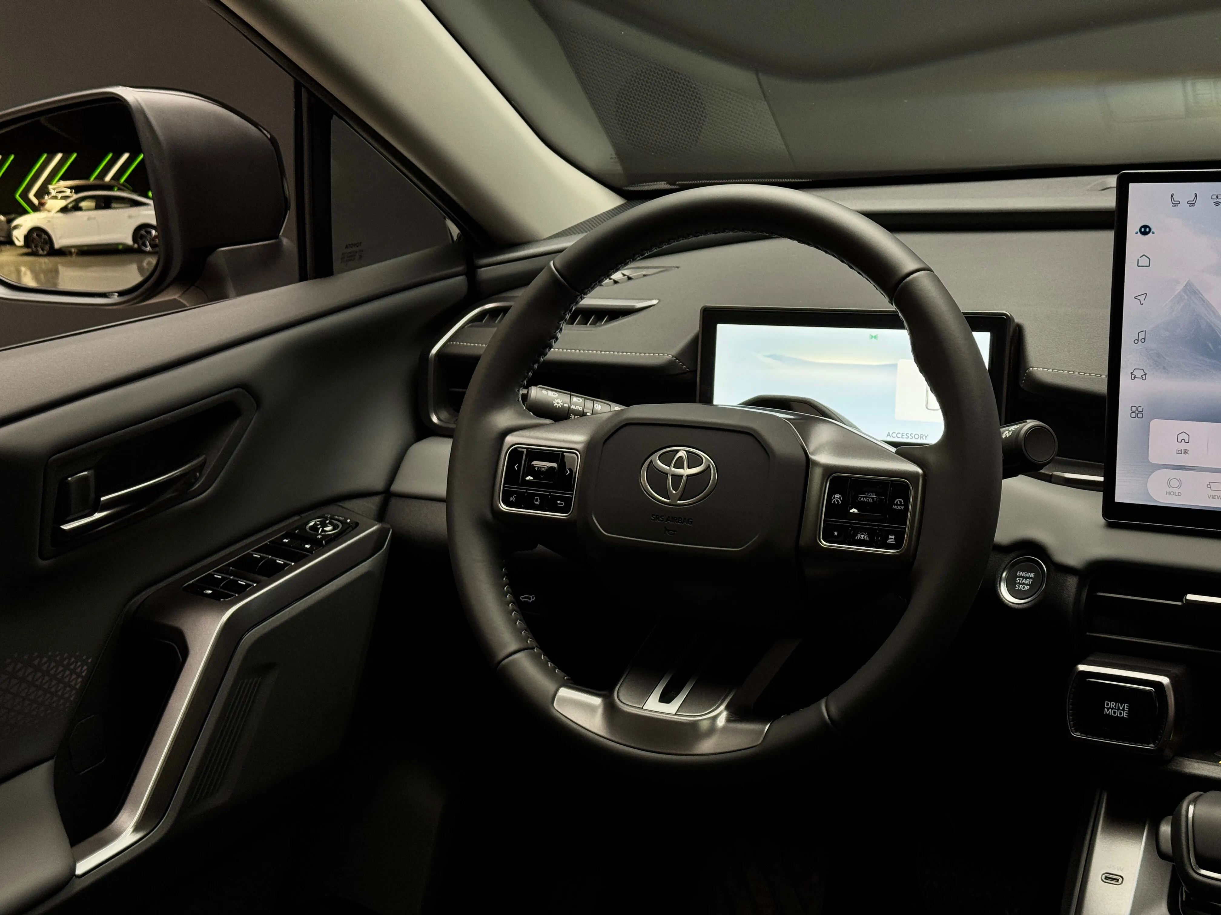 Toyota RAV4 2026 11