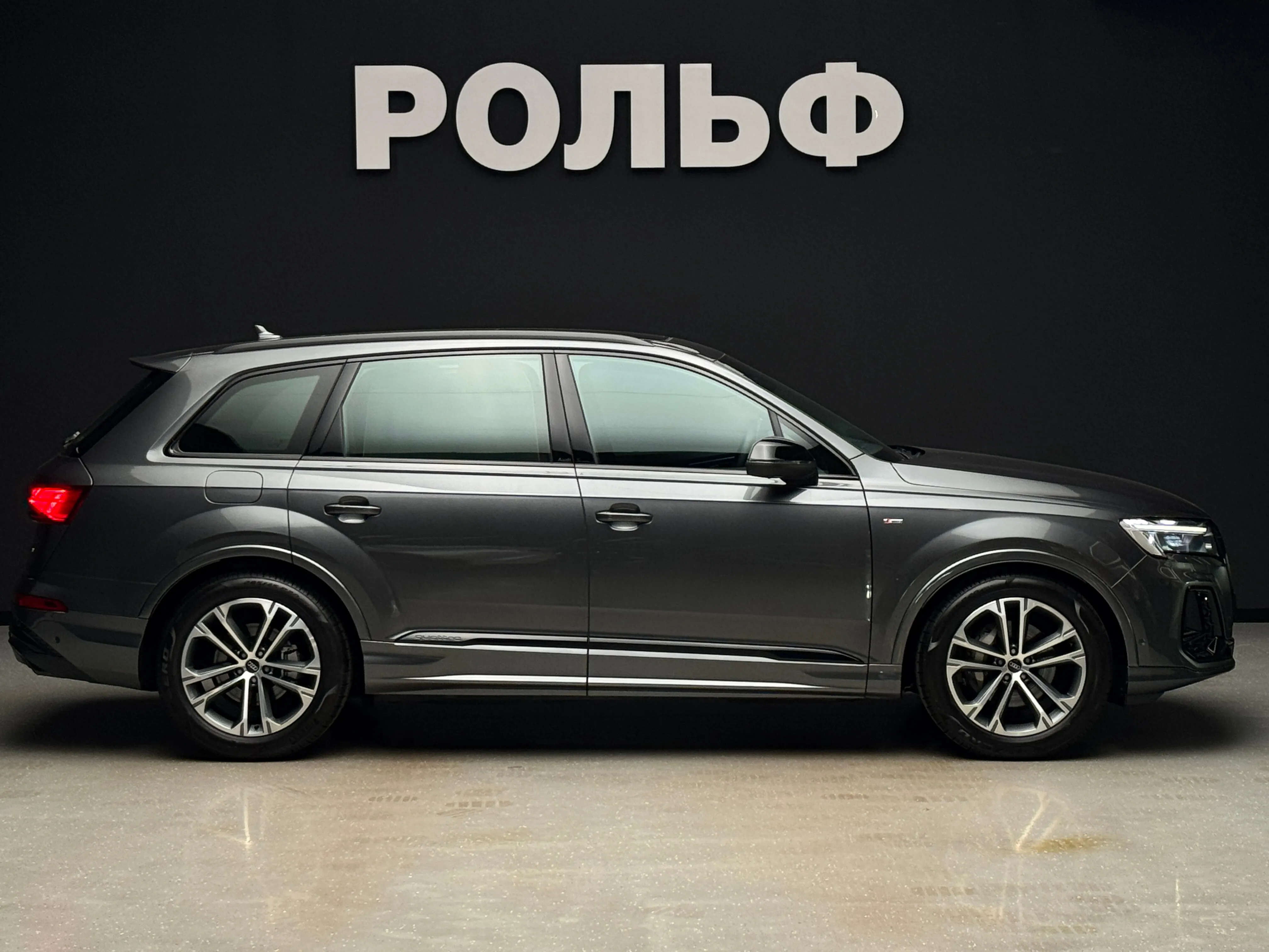 Audi Q7 2025 5