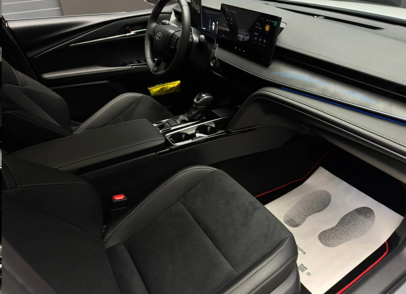 Toyota Camry 2025 12