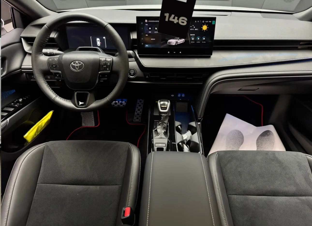 Toyota Camry 2025 10