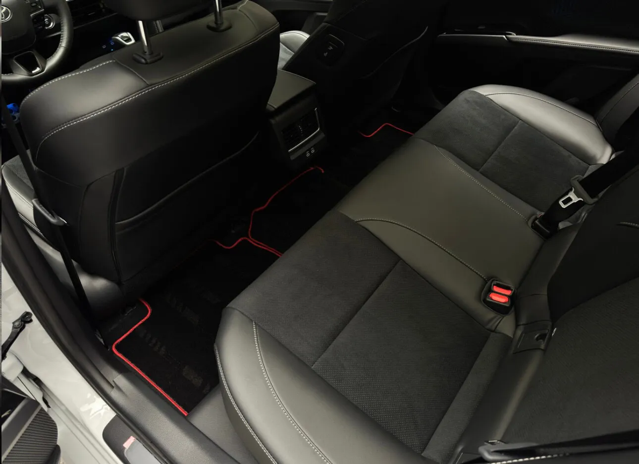 Toyota Camry 2025 21