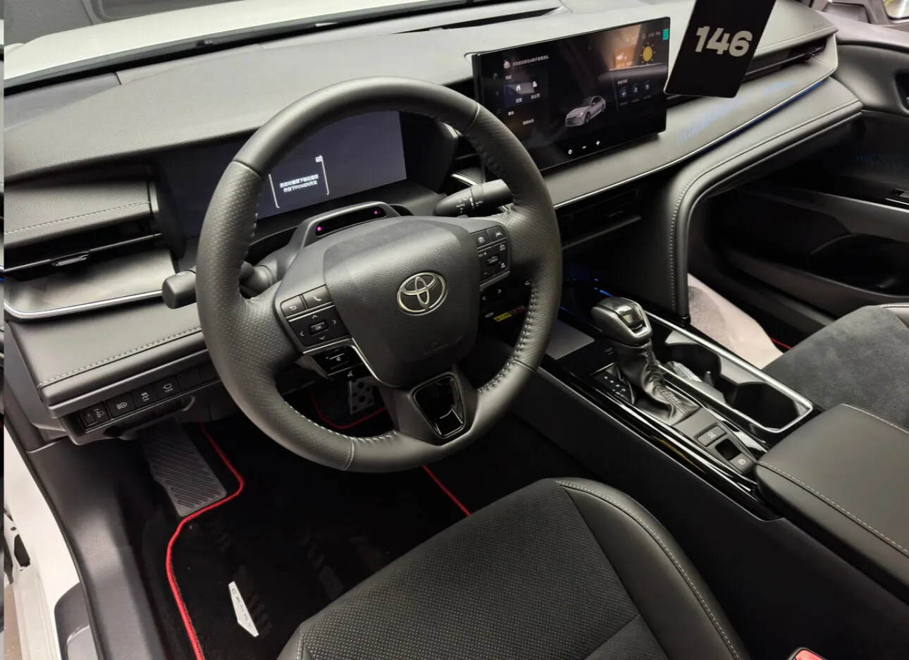 Toyota Camry 2025 13