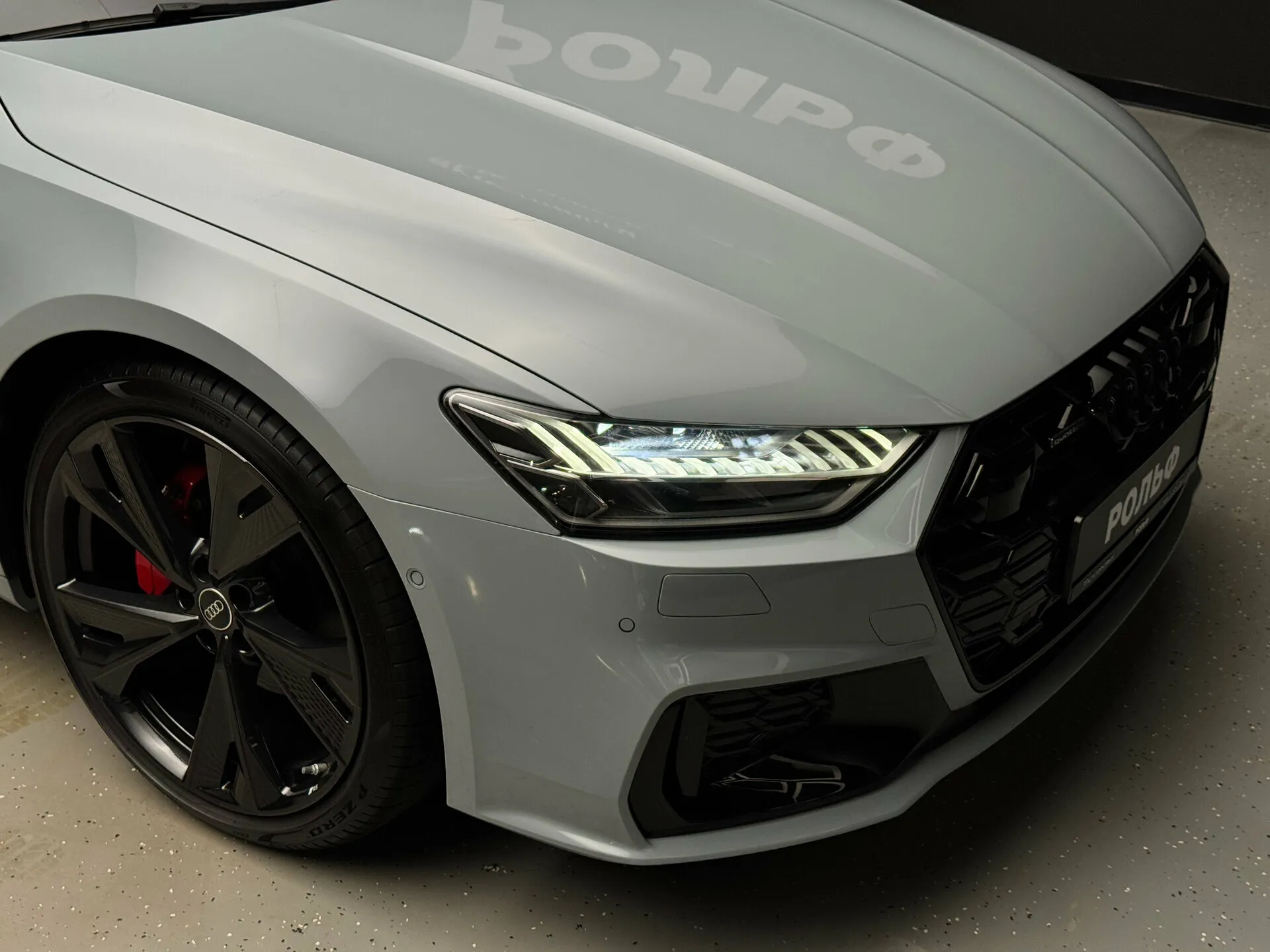 Audi A7L 2024 8