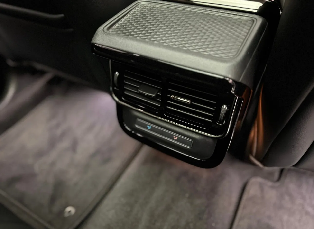 Land Rover Range Rover Evoque 2025 24