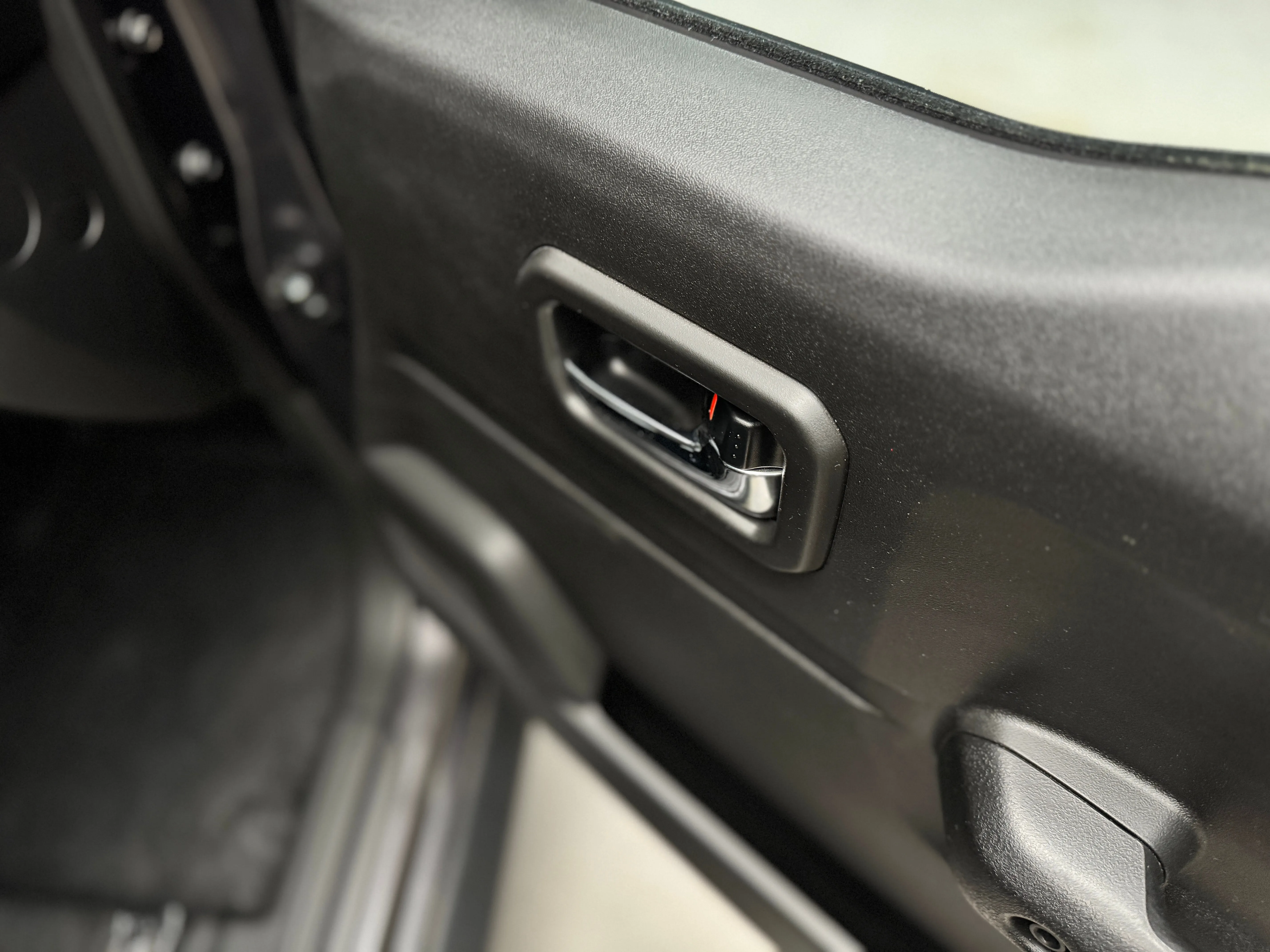 Suzuki Jimny 2025 26