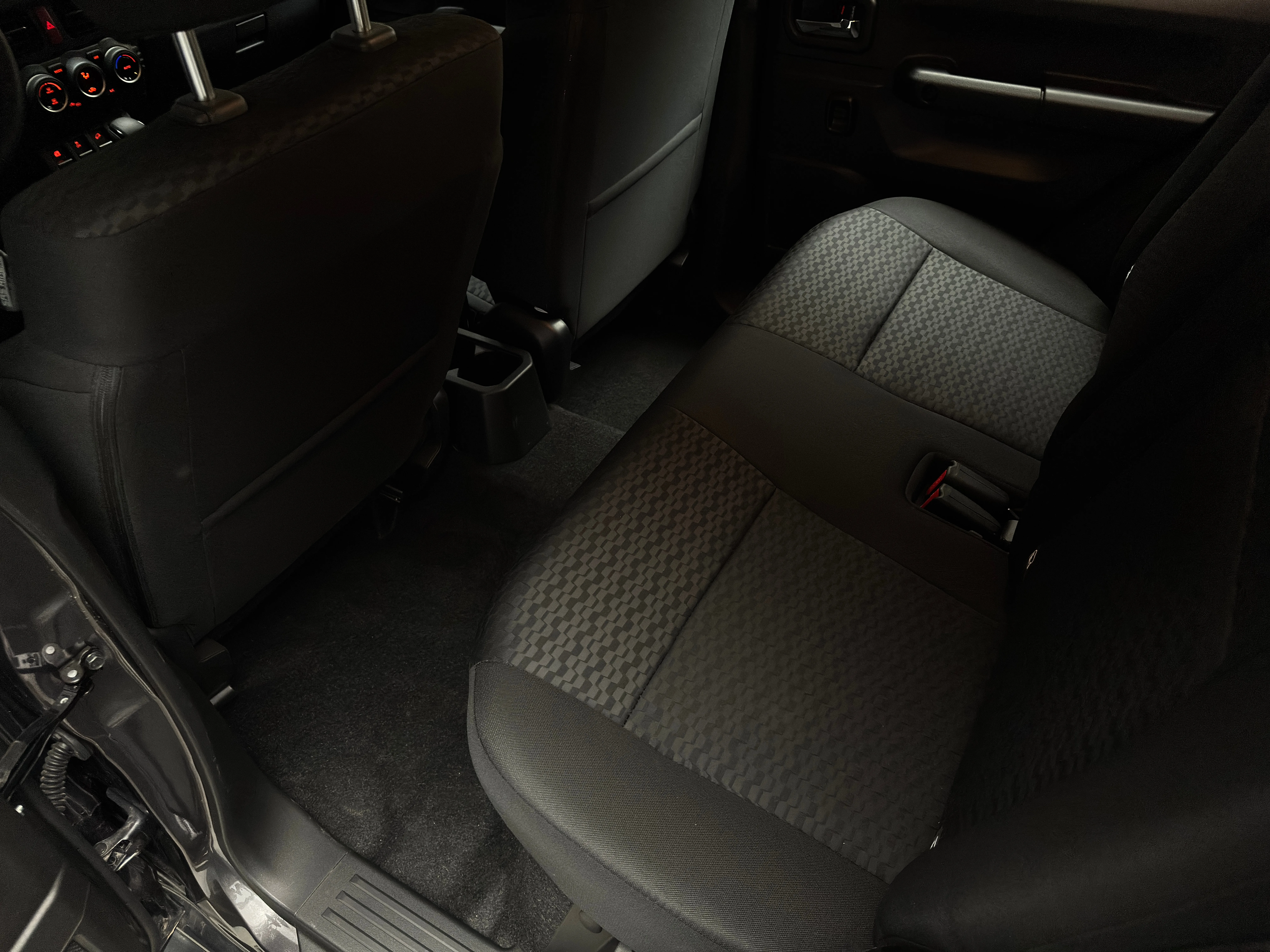 Suzuki Jimny 2025 23