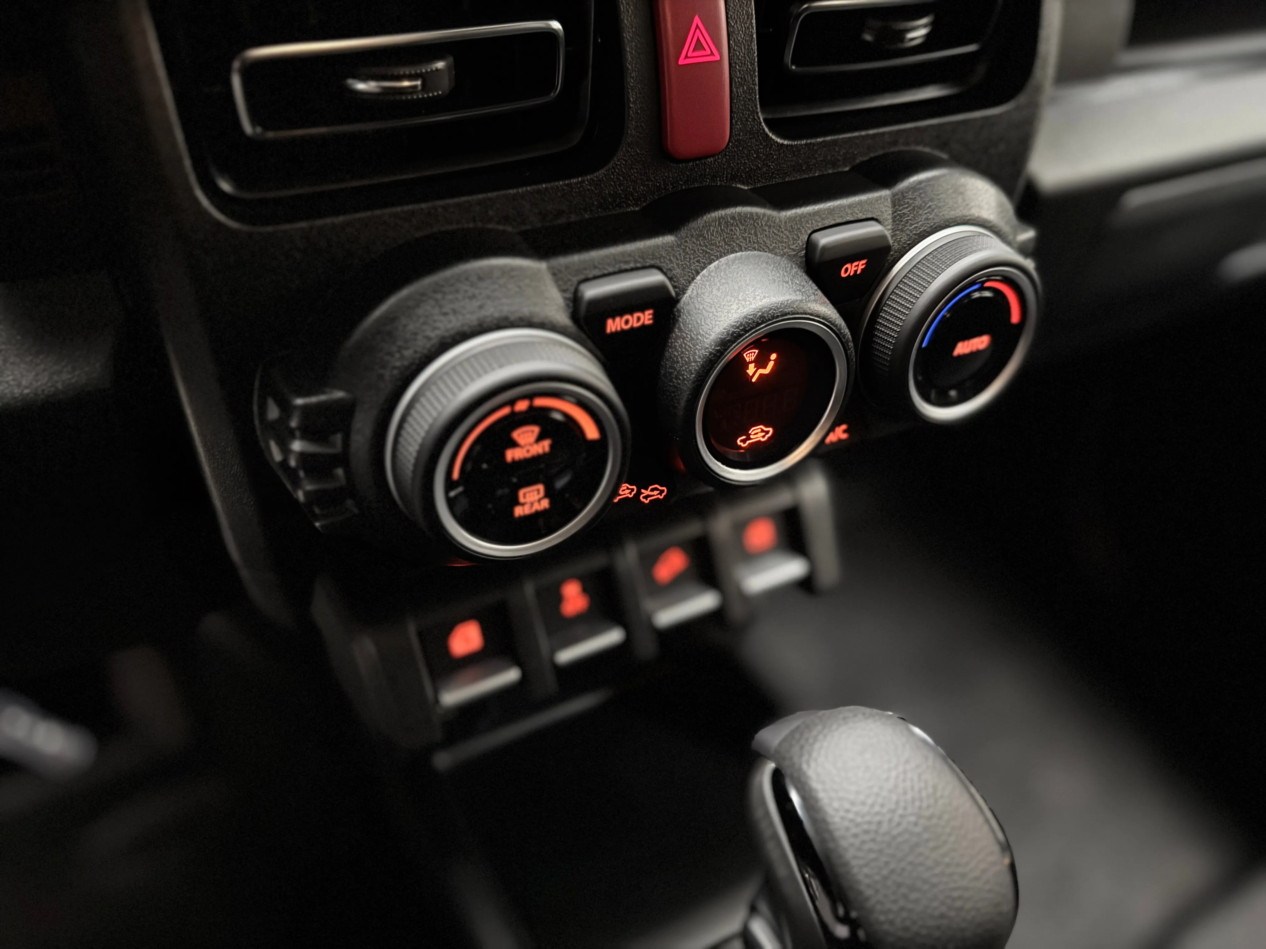 Suzuki Jimny 2025 21